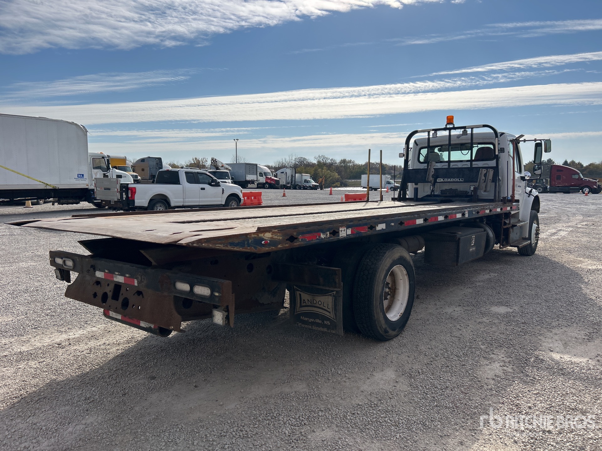 General Appearance with Foto, angolo anteriore sinistro