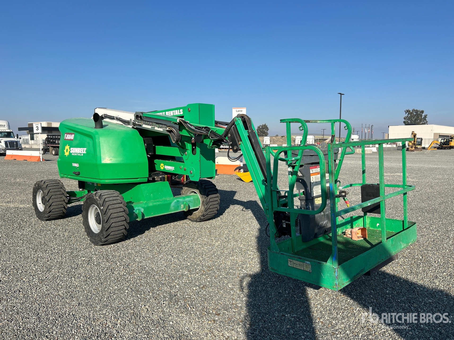 General Appearance with Picture, Right Front Corner