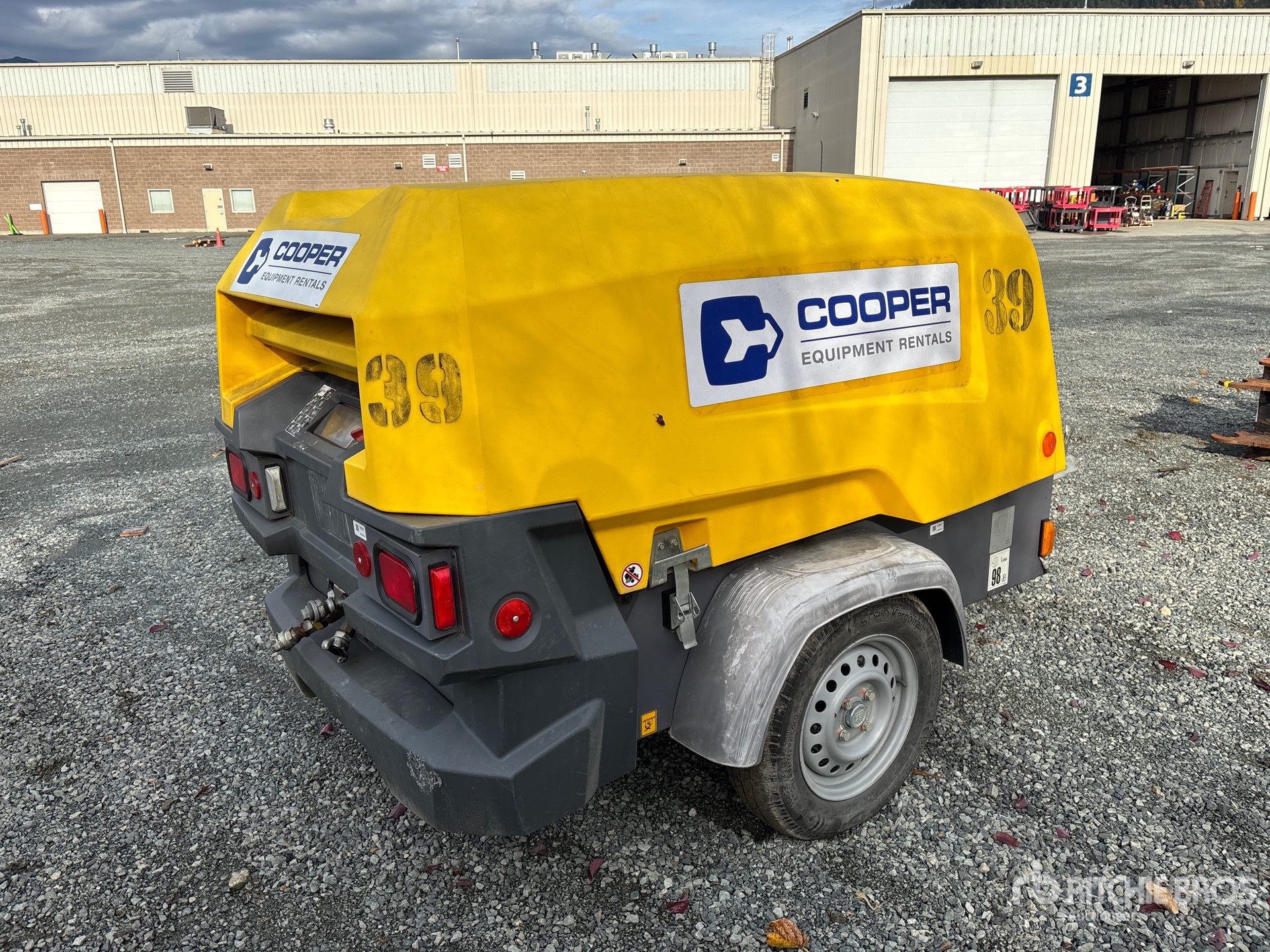 General Appearance with Picture, Right Rear Corner