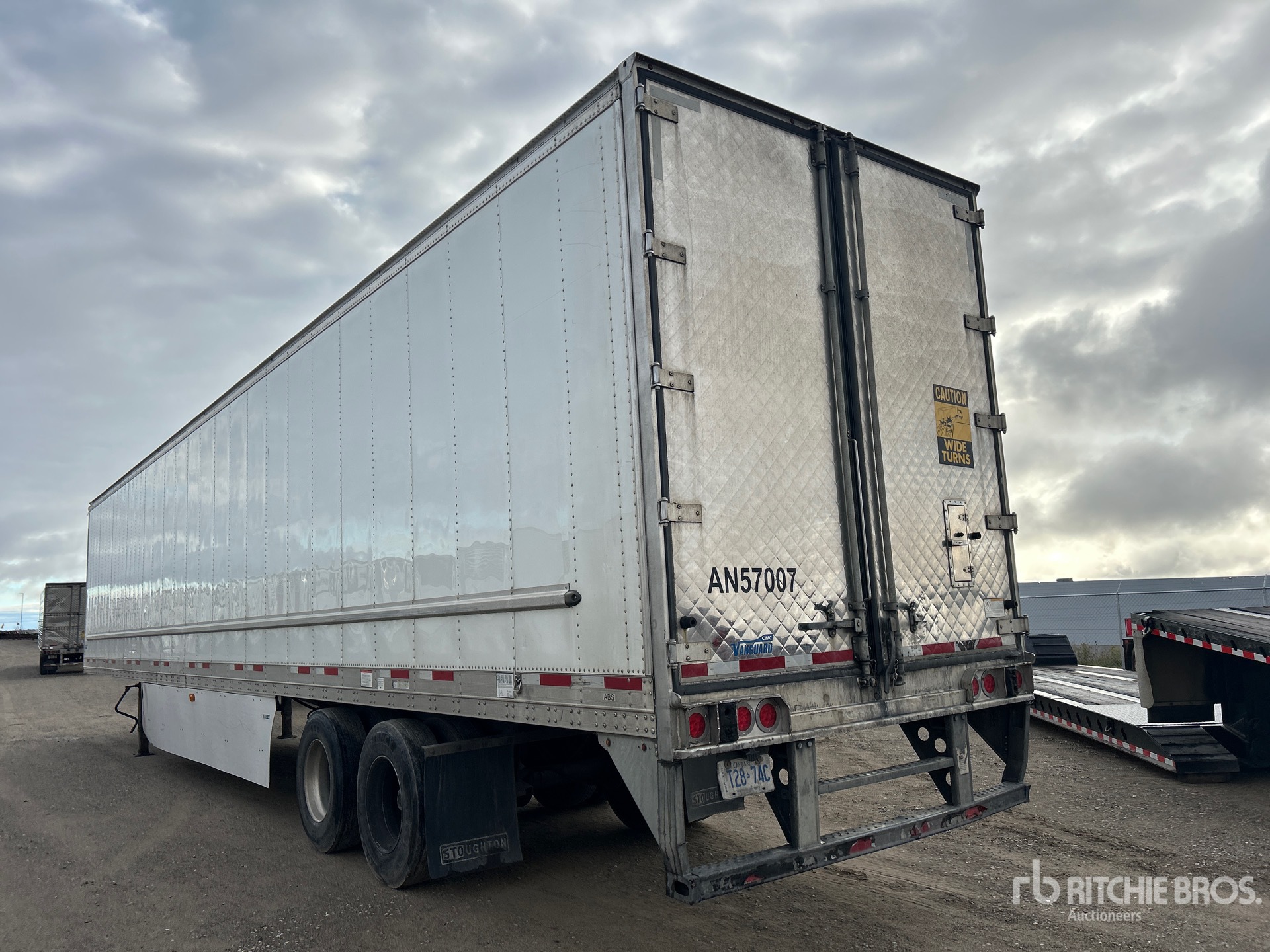 General Appearance with Bild, Ecke hinten links