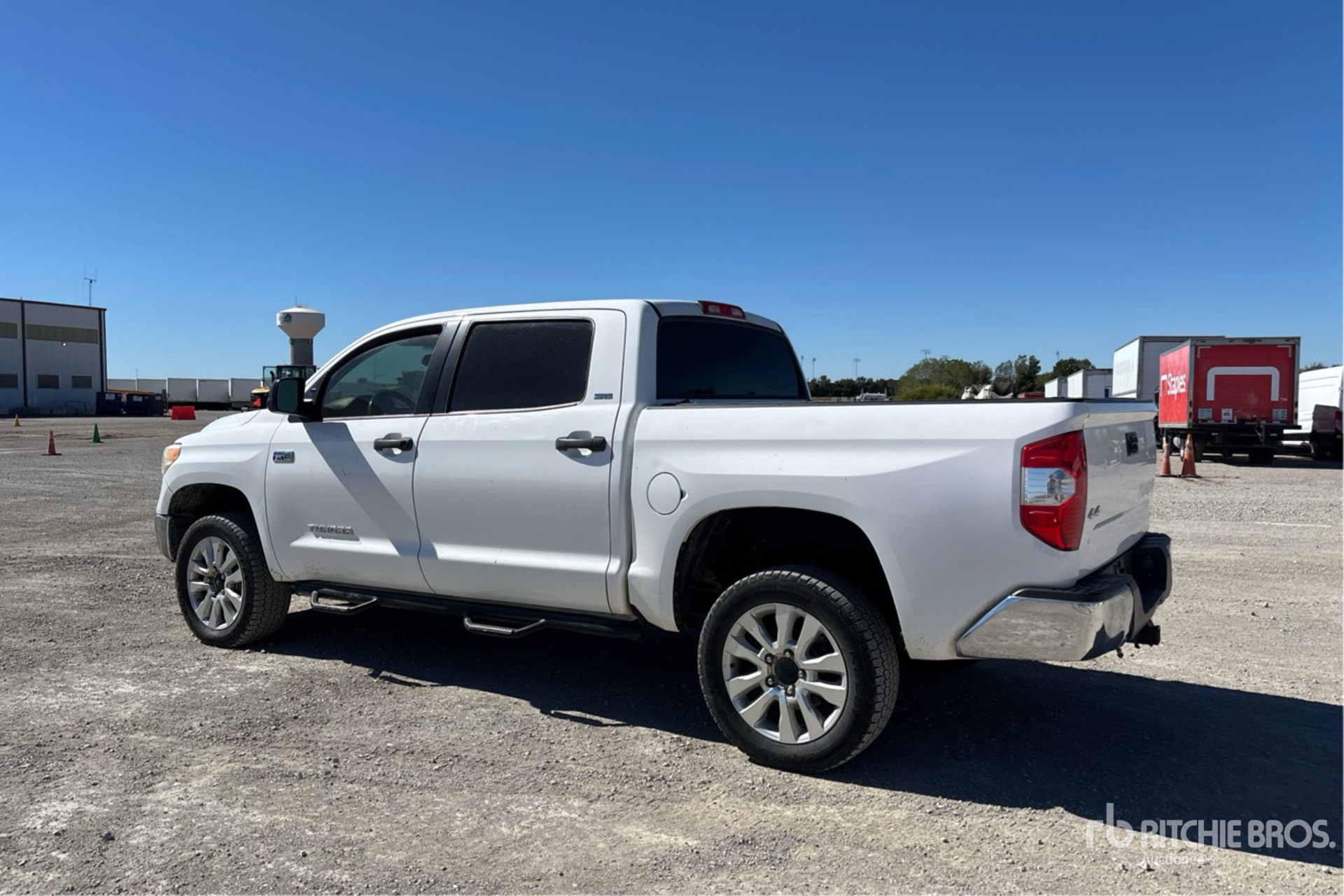 General Appearance with Bild, Ecke hinten links