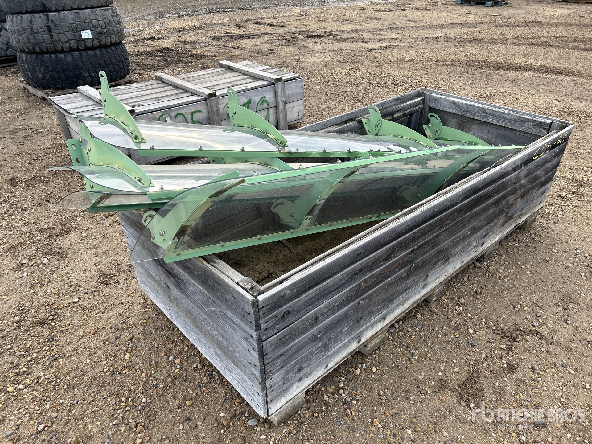 General Appearance with Image, coin avant droit