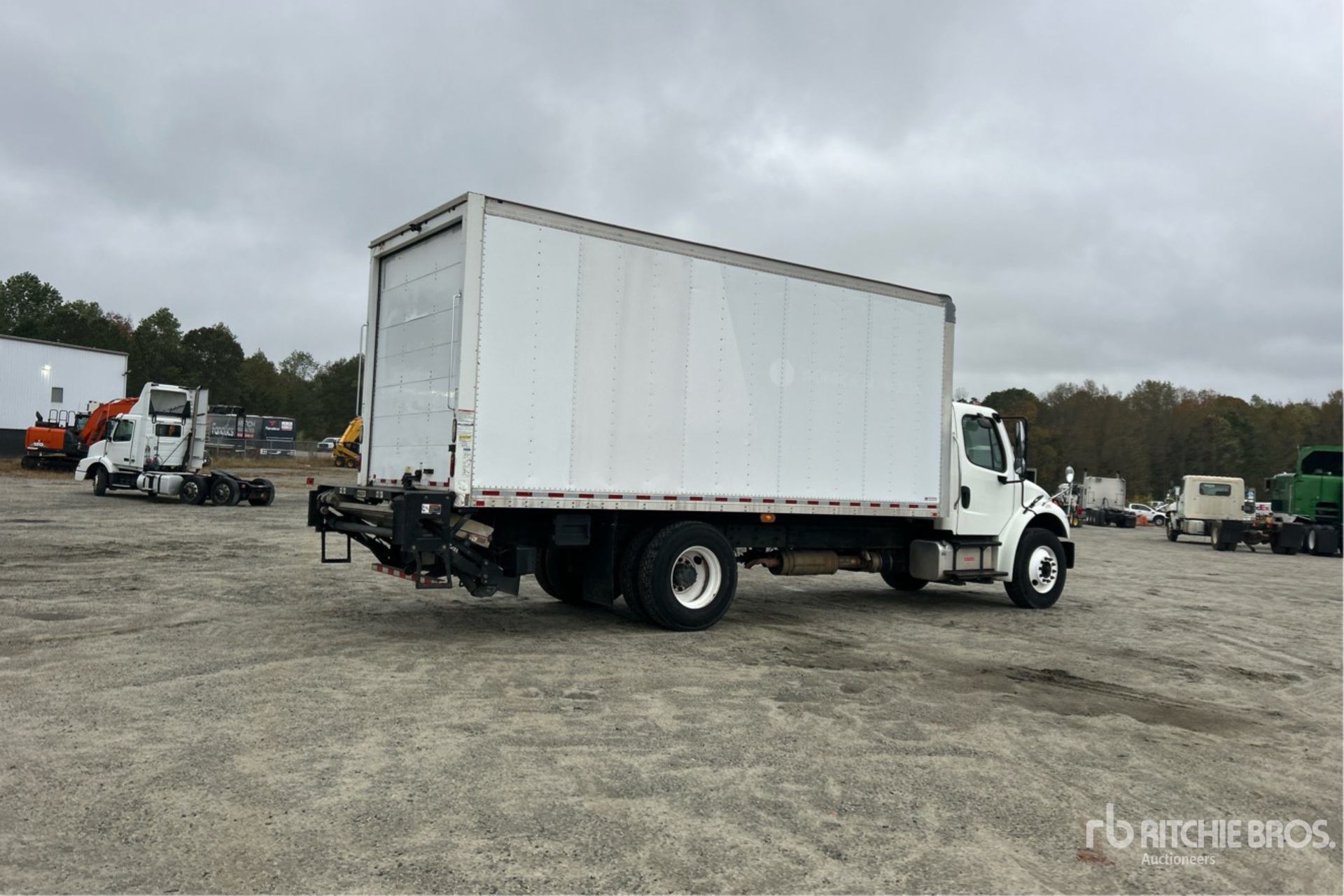 Aspect général with Image, coin arrière droit