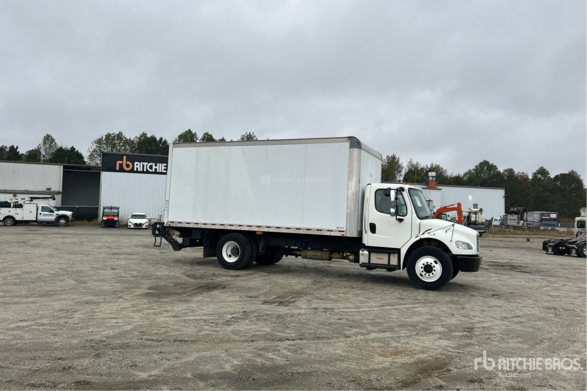 Aspect général with Image, coin avant droit