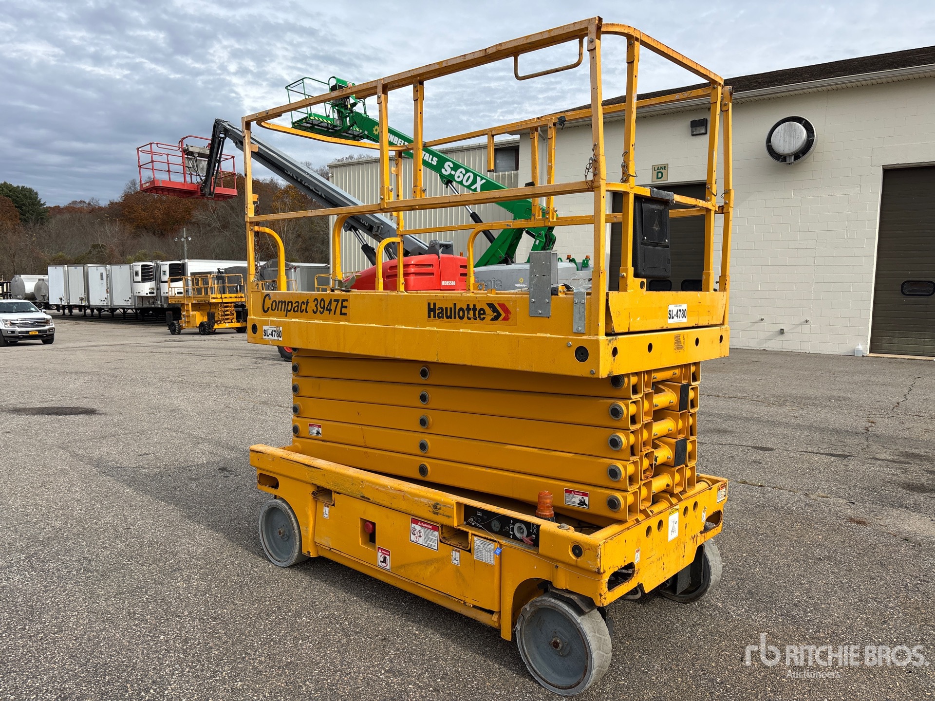 Aspect général with Image, coin avant droit