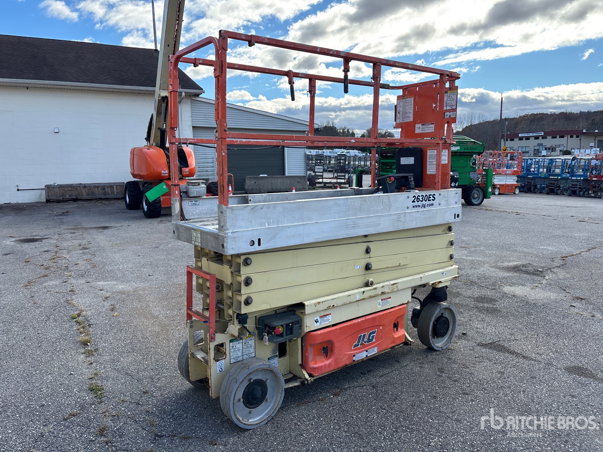 General Appearance with Foto, angolo anteriore sinistro