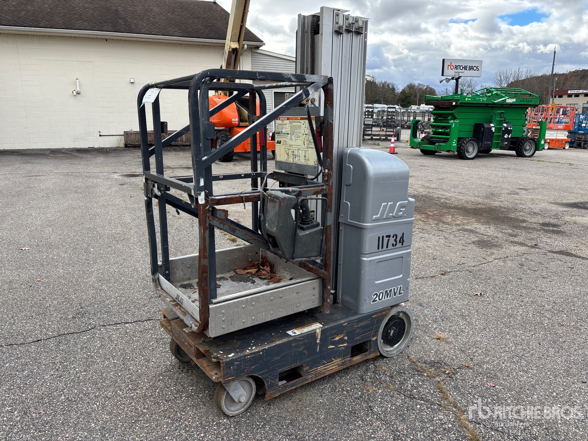 General Appearance with Picture, Left Front Corner