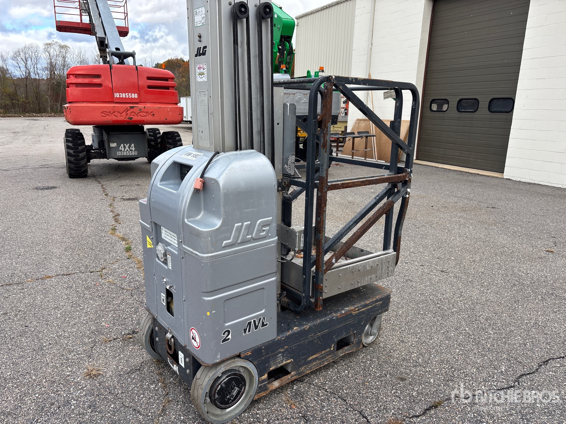 General Appearance with Picture, Right Rear Corner