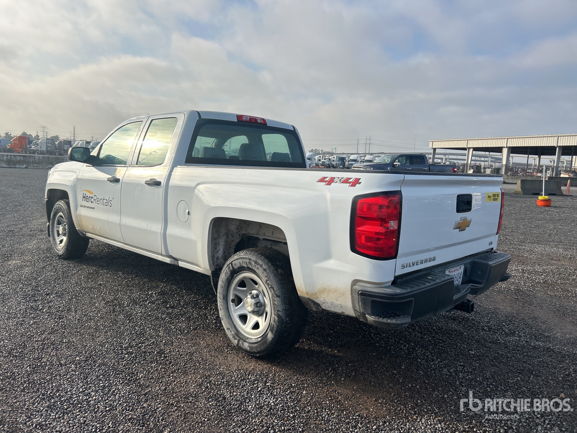 General Appearance with Imagen: esquina trasera izquierda