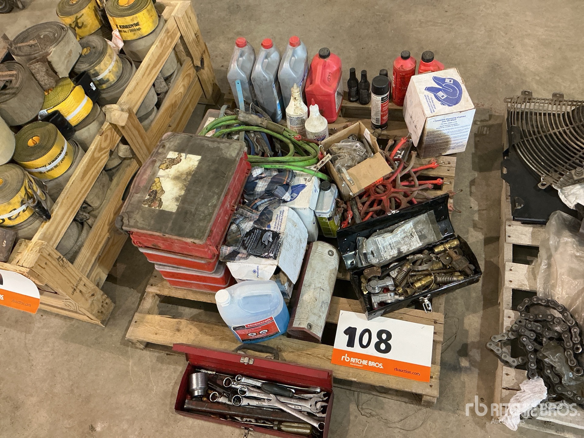 General Appearance with Foto, angolo anteriore sinistro