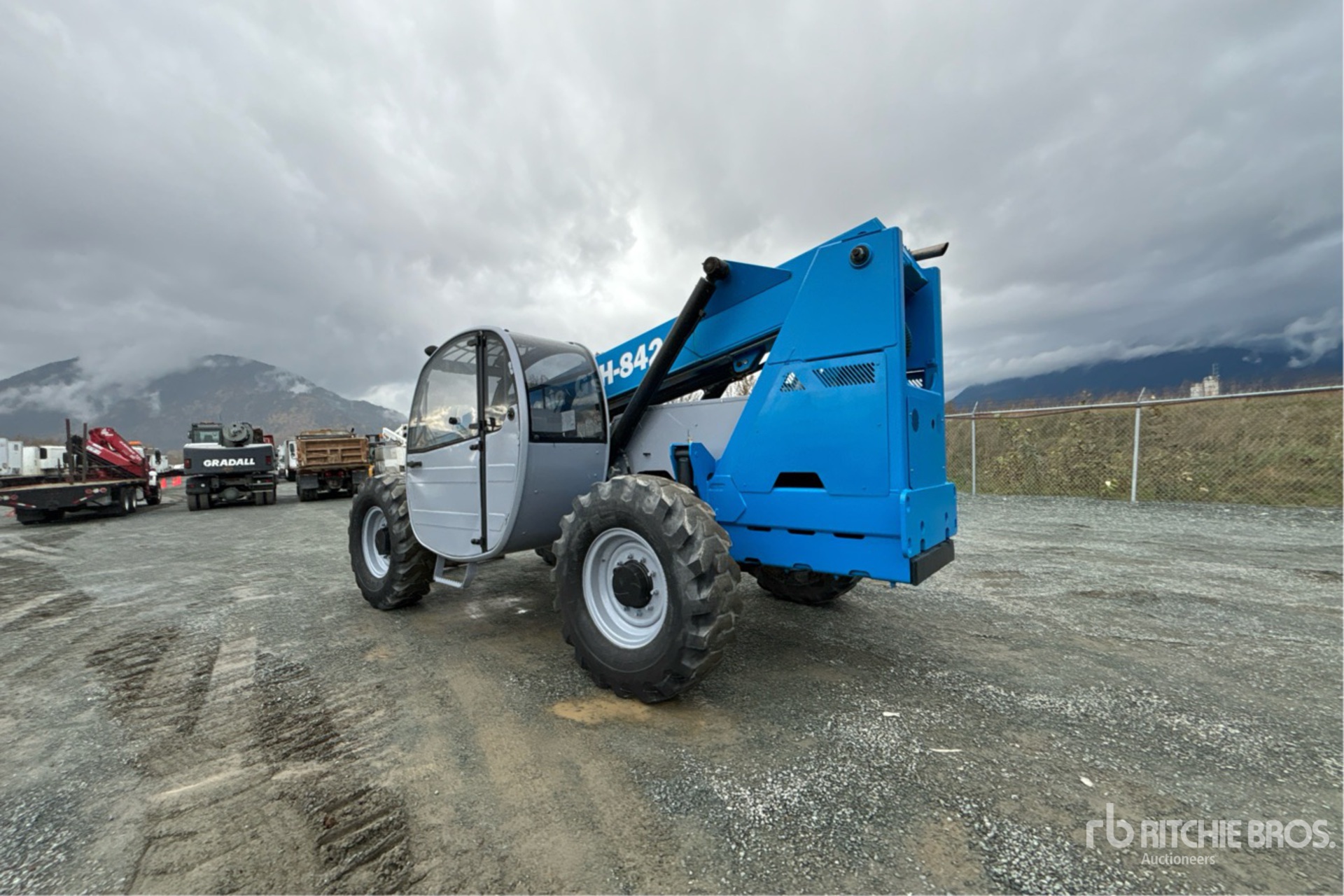 General Appearance with Picture, Left Rear Corner