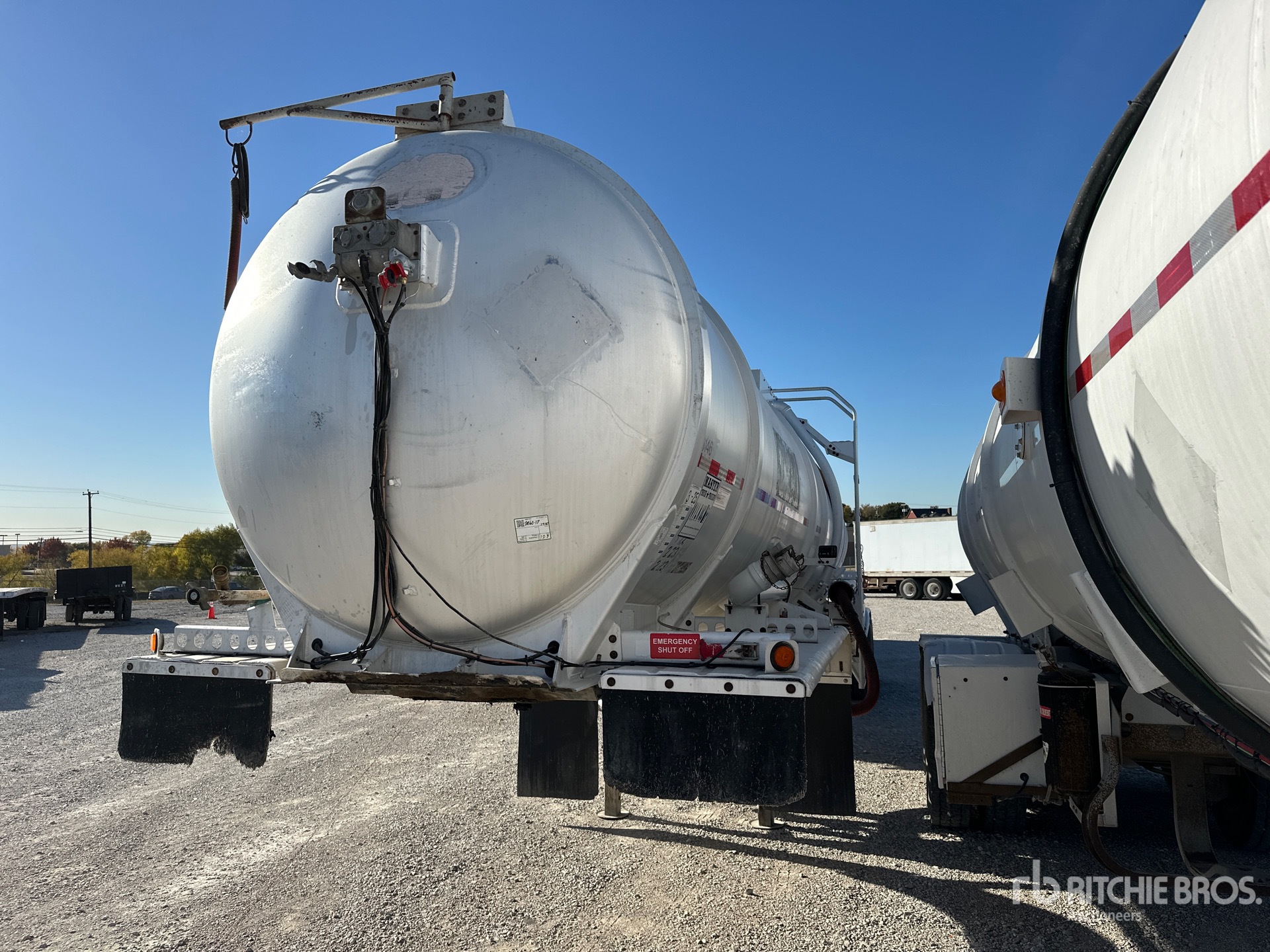 General Appearance with Foto, angolo anteriore sinistro