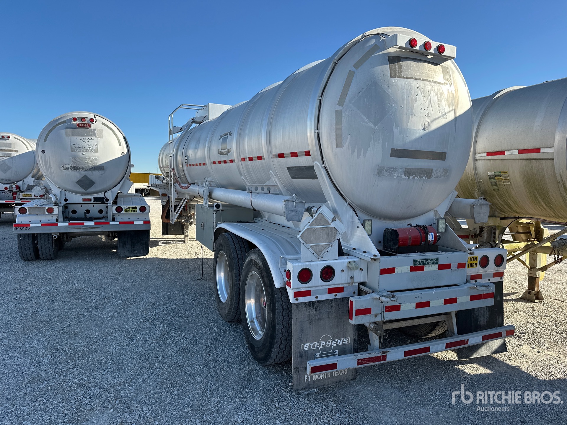 General Appearance with Foto, angolo posteriore sinistro