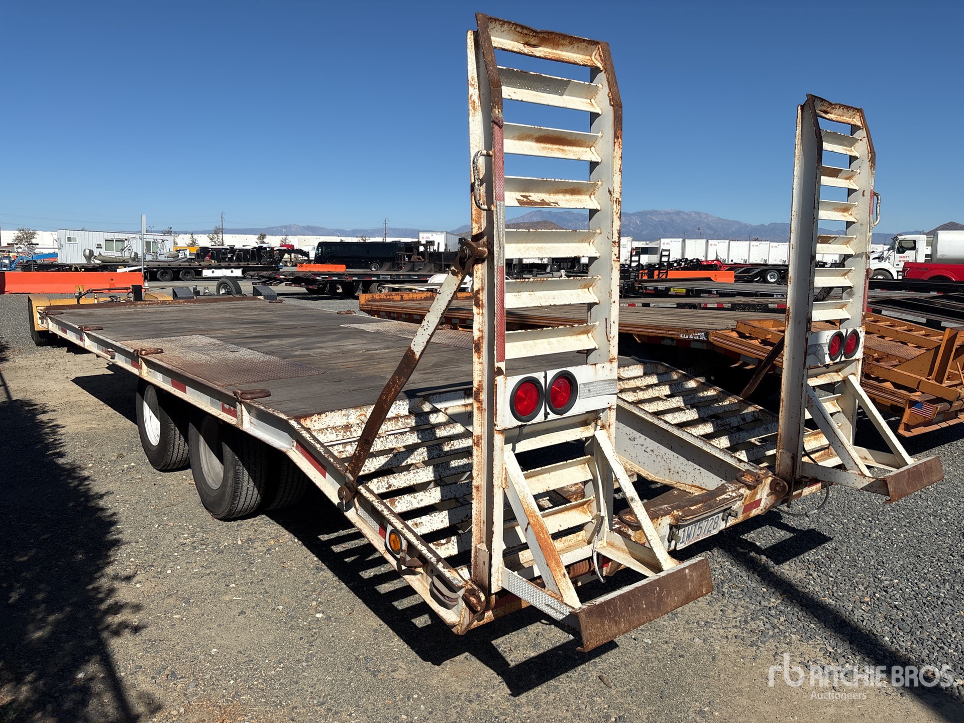 General Appearance with Imagen: esquina trasera izquierda