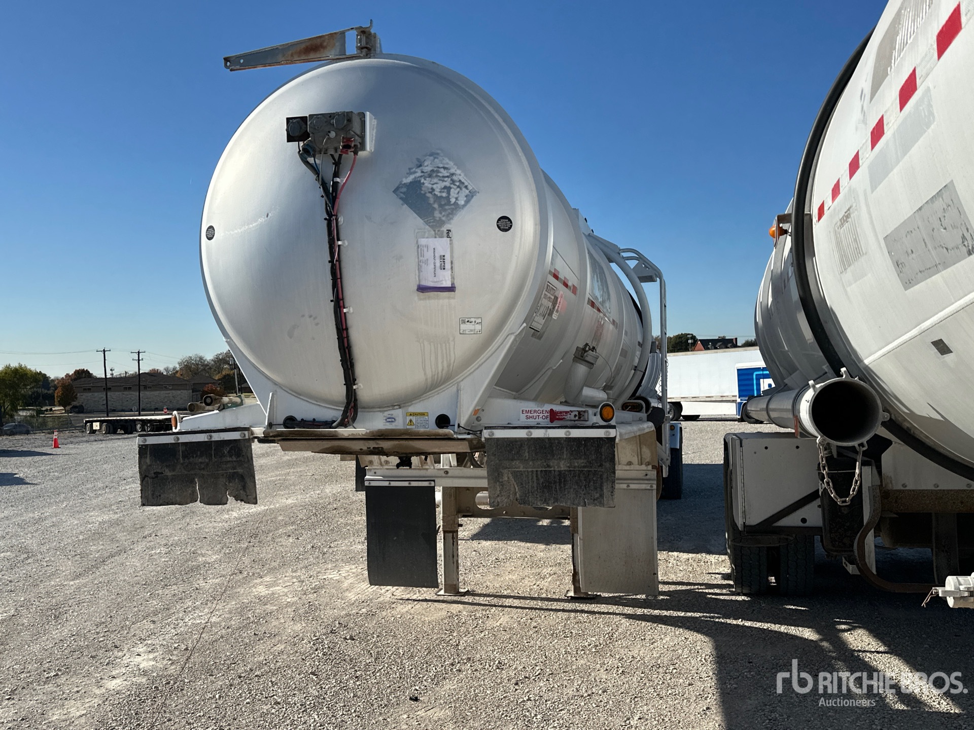 General Appearance with Foto, angolo anteriore sinistro