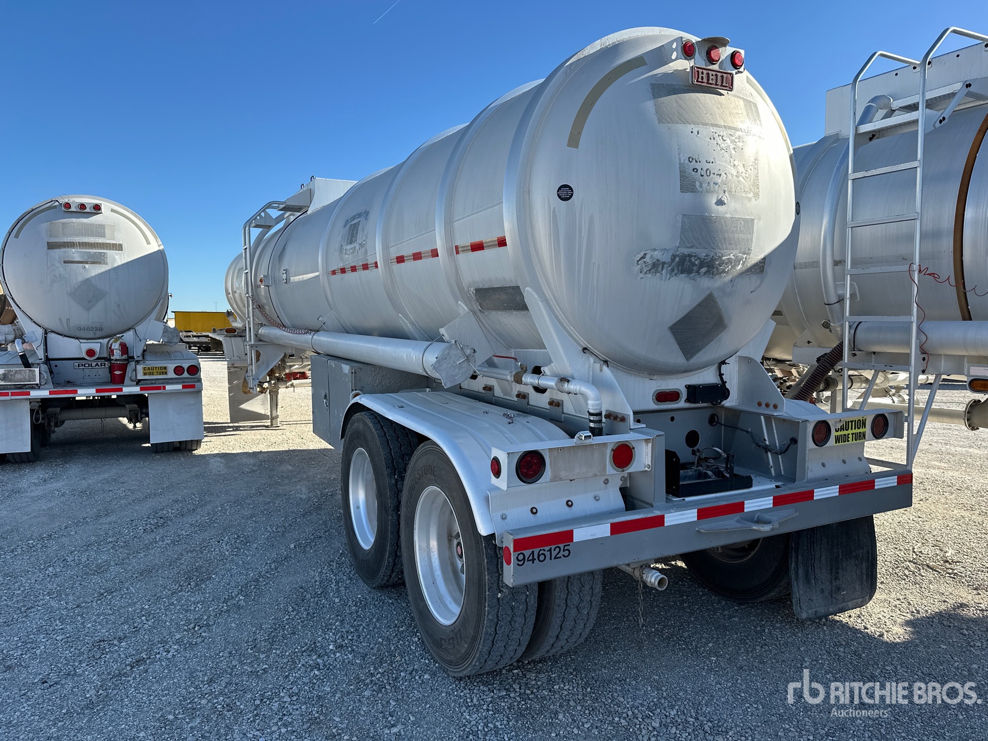 General Appearance with Foto, angolo posteriore sinistro