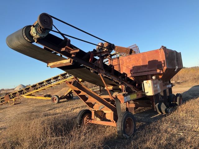Universal  20 YD Port Bin Unit 2 ft x 4 ft Aggregate Surge Bin