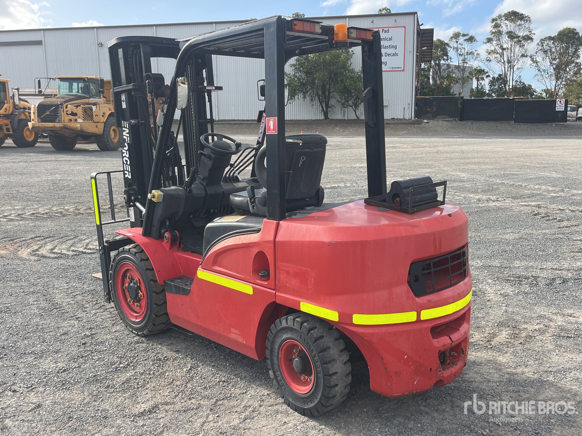 General Appearance with Picture, Right Rear Corner