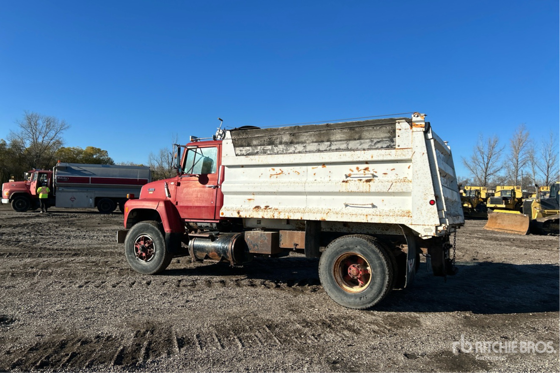 General Appearance with Bild, Ecke hinten links