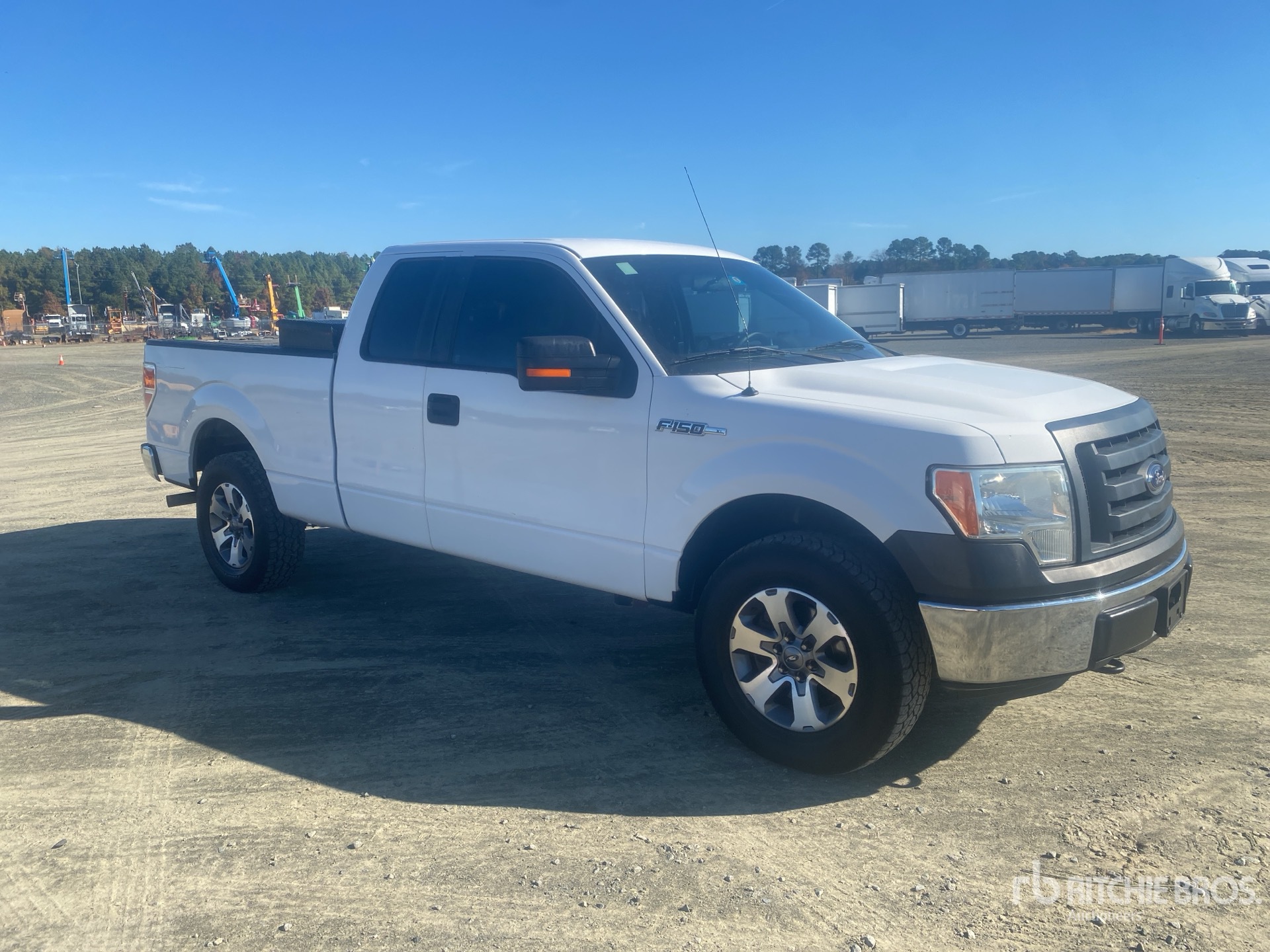 General Appearance with Picture, Right Front Corner