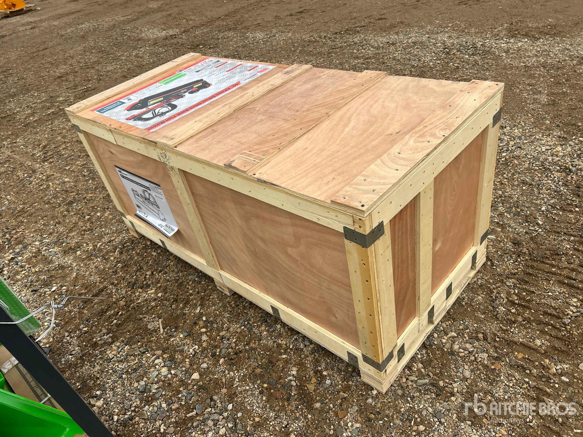 General Appearance with Picture, Right Rear Corner