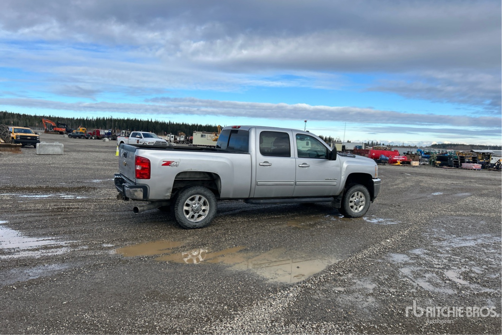 General Appearance with Picture, Right Rear Corner