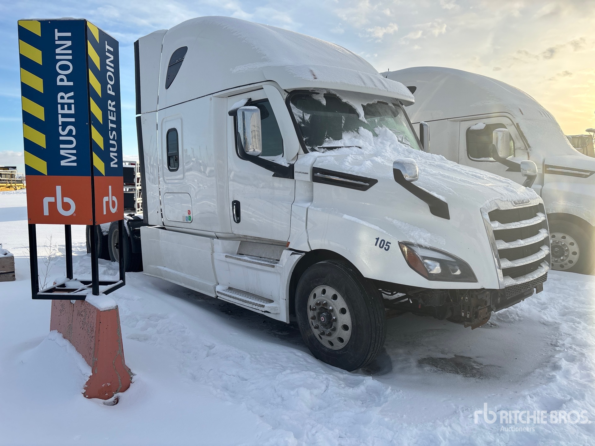 General Appearance with Foto, angolo anteriore destro