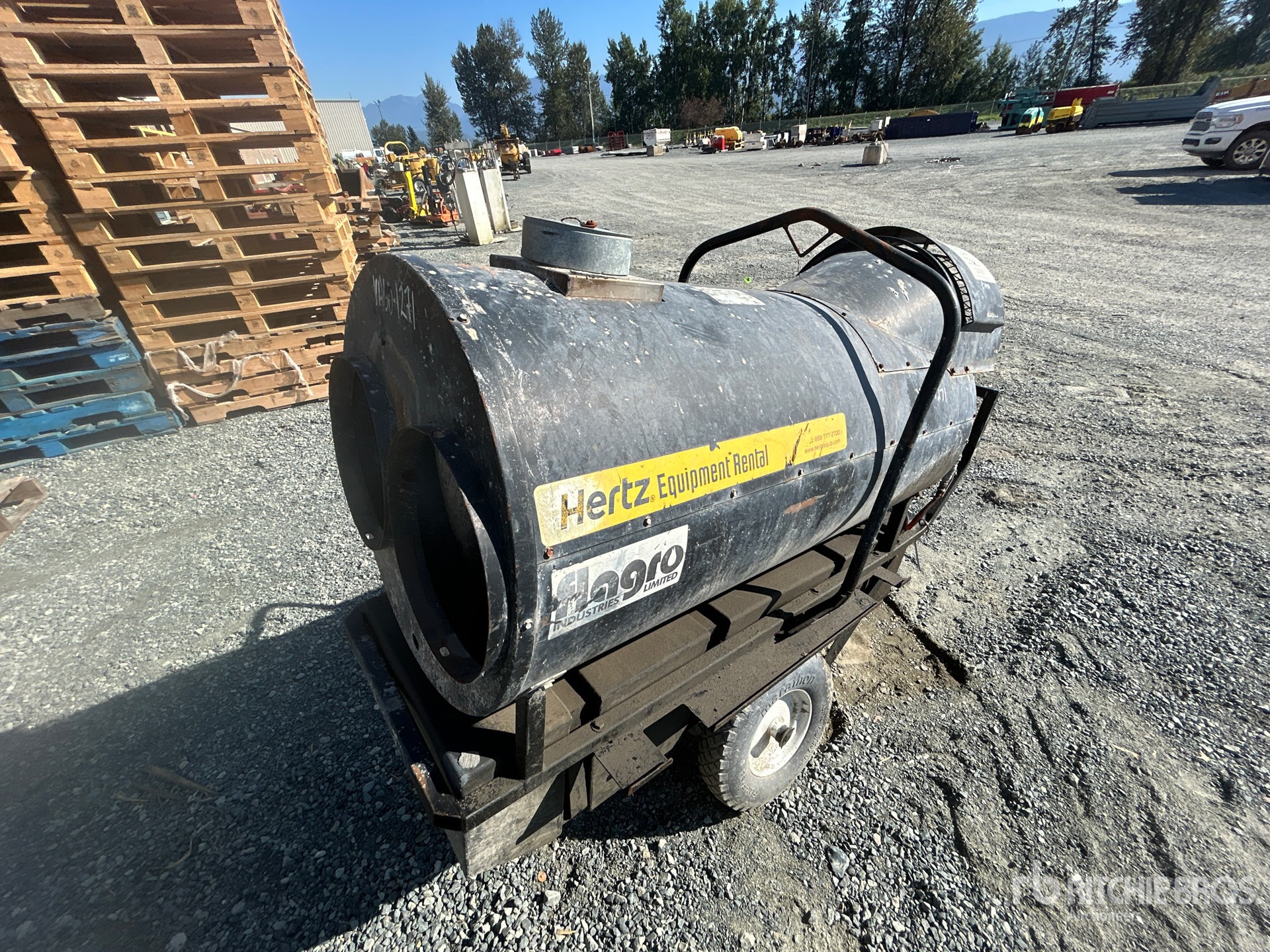 General Appearance with Picture, Right Rear Corner