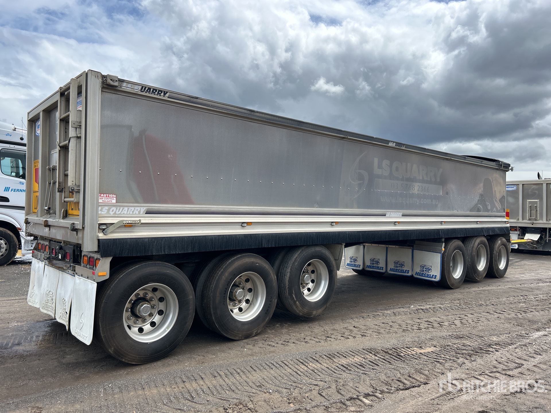 General Appearance with Imagen: esquina trasera izquierda