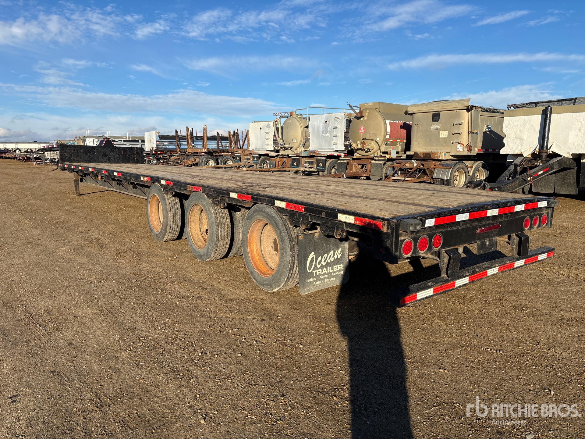 Aspect général with Image, coin arrière gauche