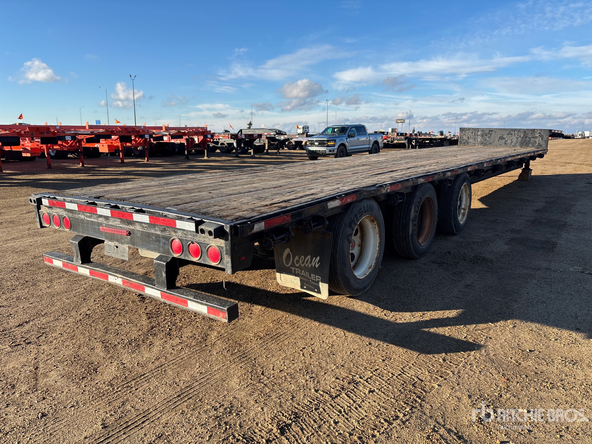 Aspect général with Image, coin arrière droit