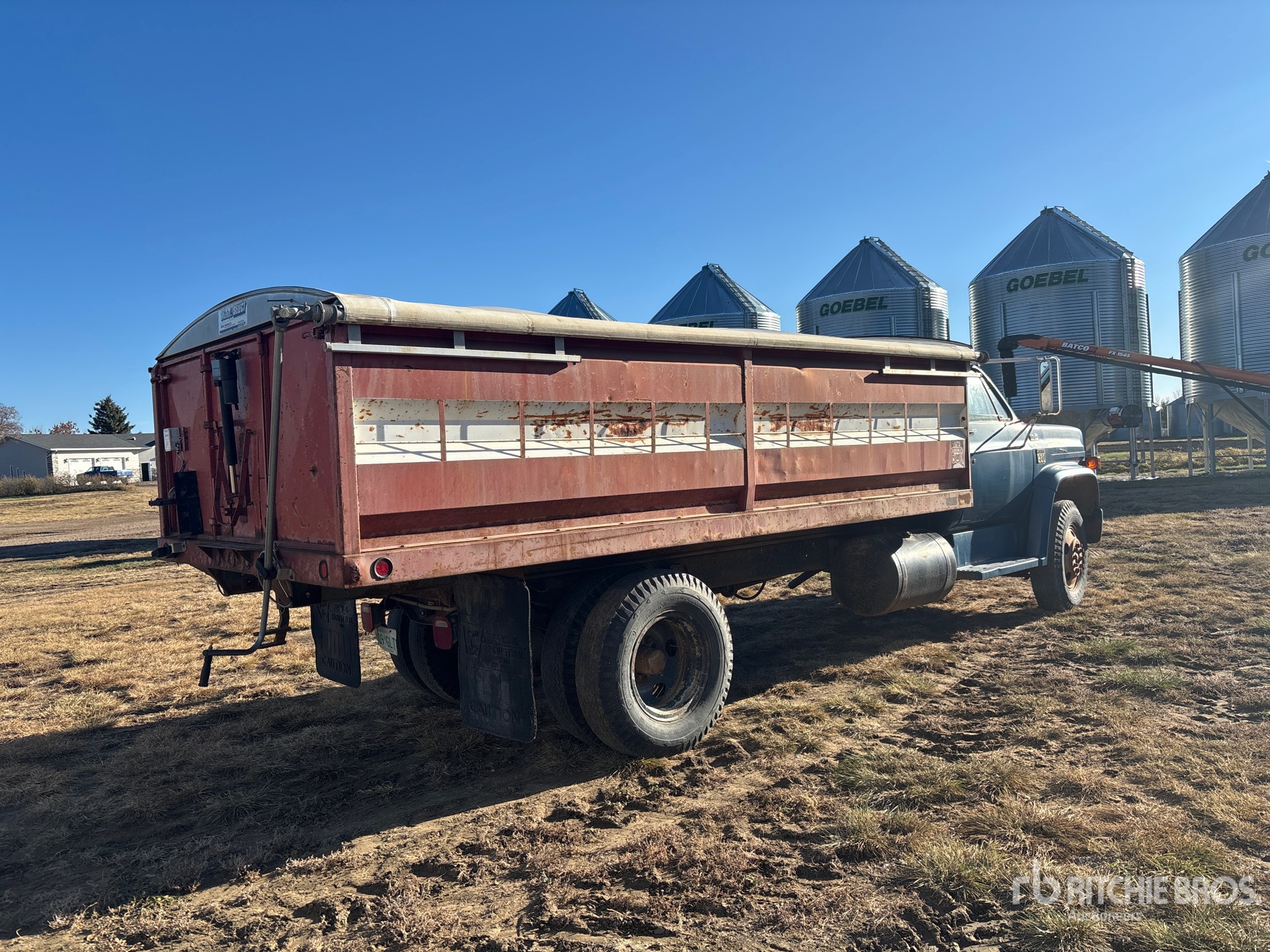 General Appearance with Foto, angolo anteriore sinistro