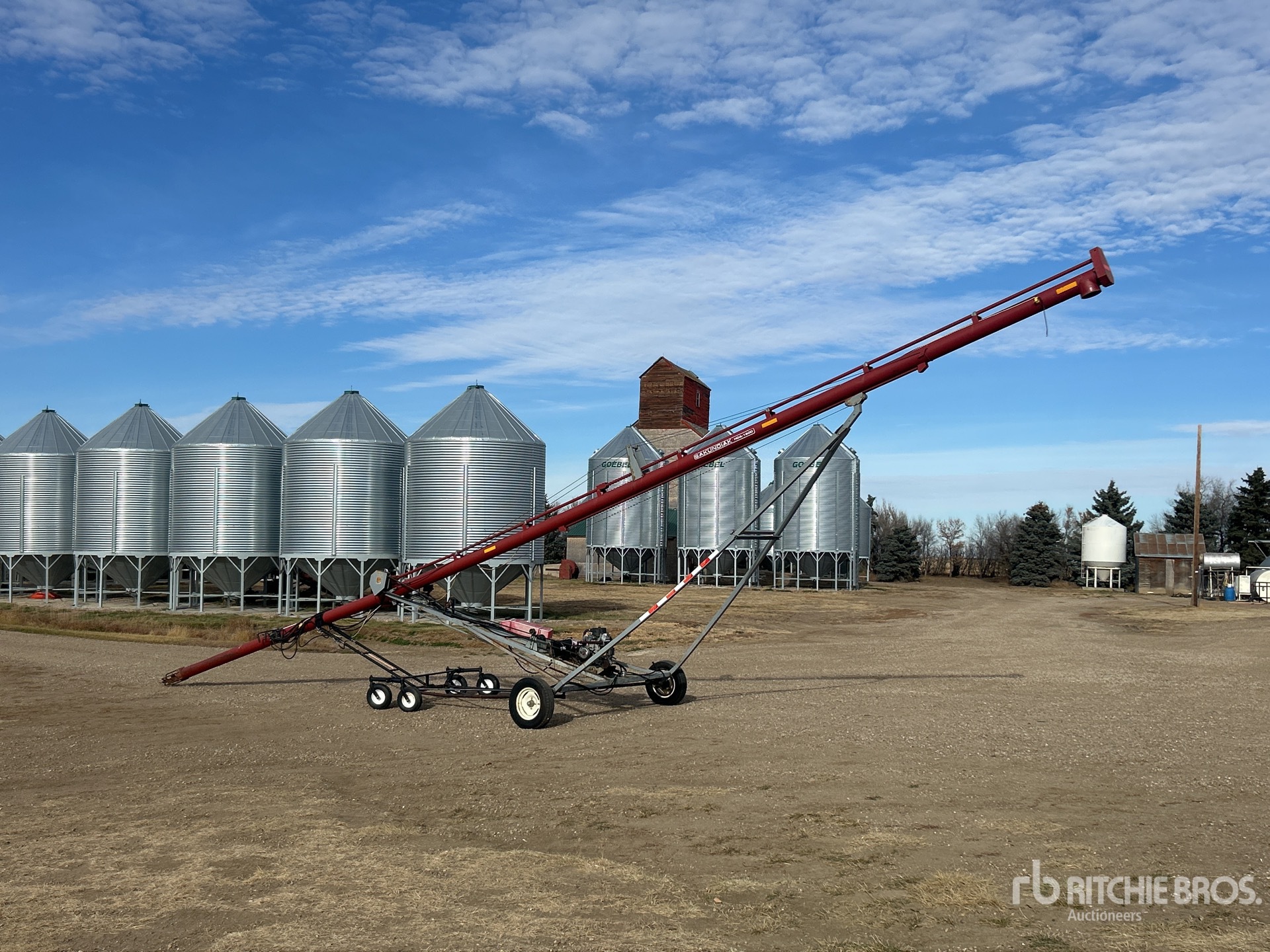 General Appearance with Bild, Ecke hinten links