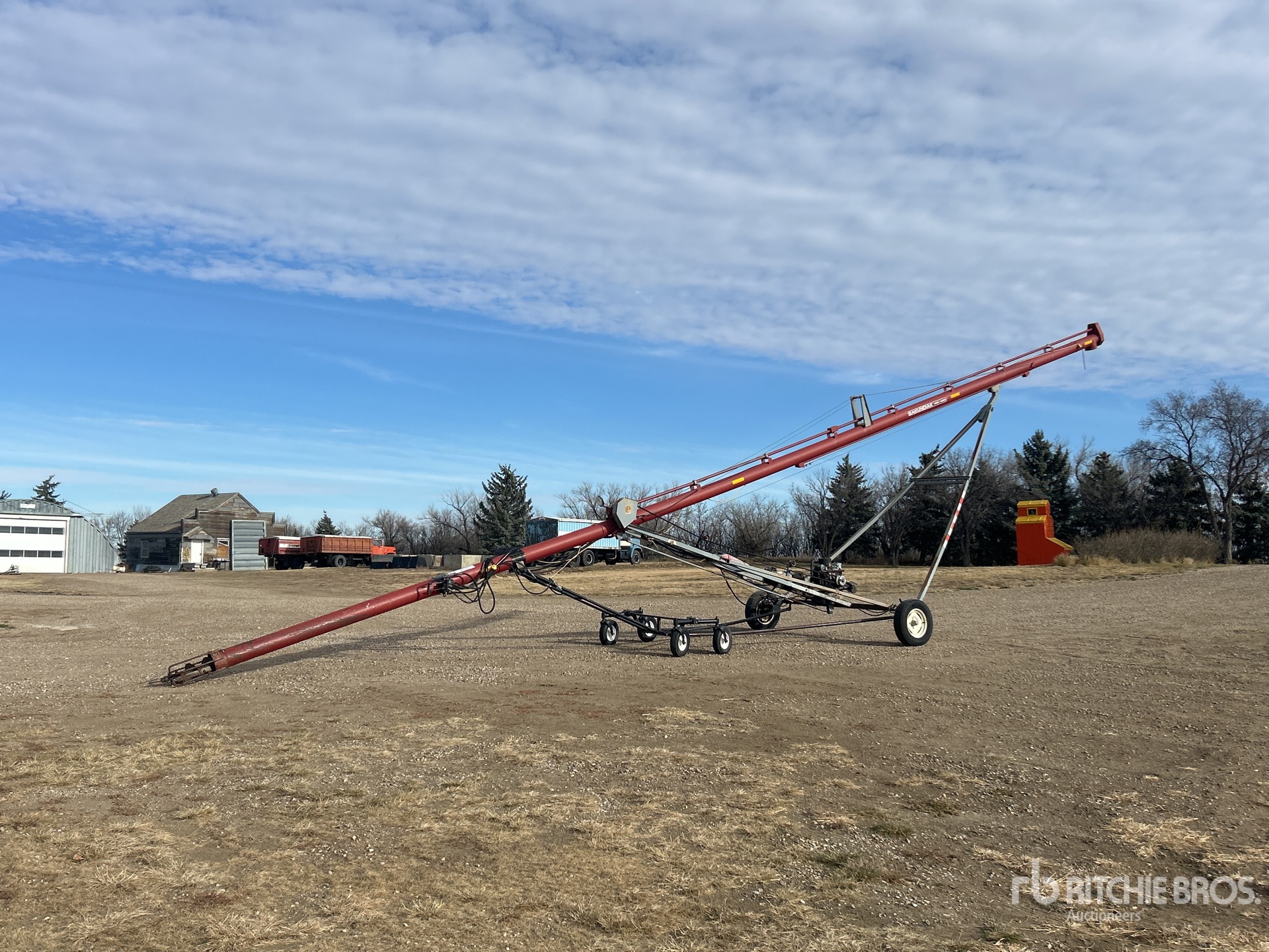 General Appearance with Bild, Ecke vorne links