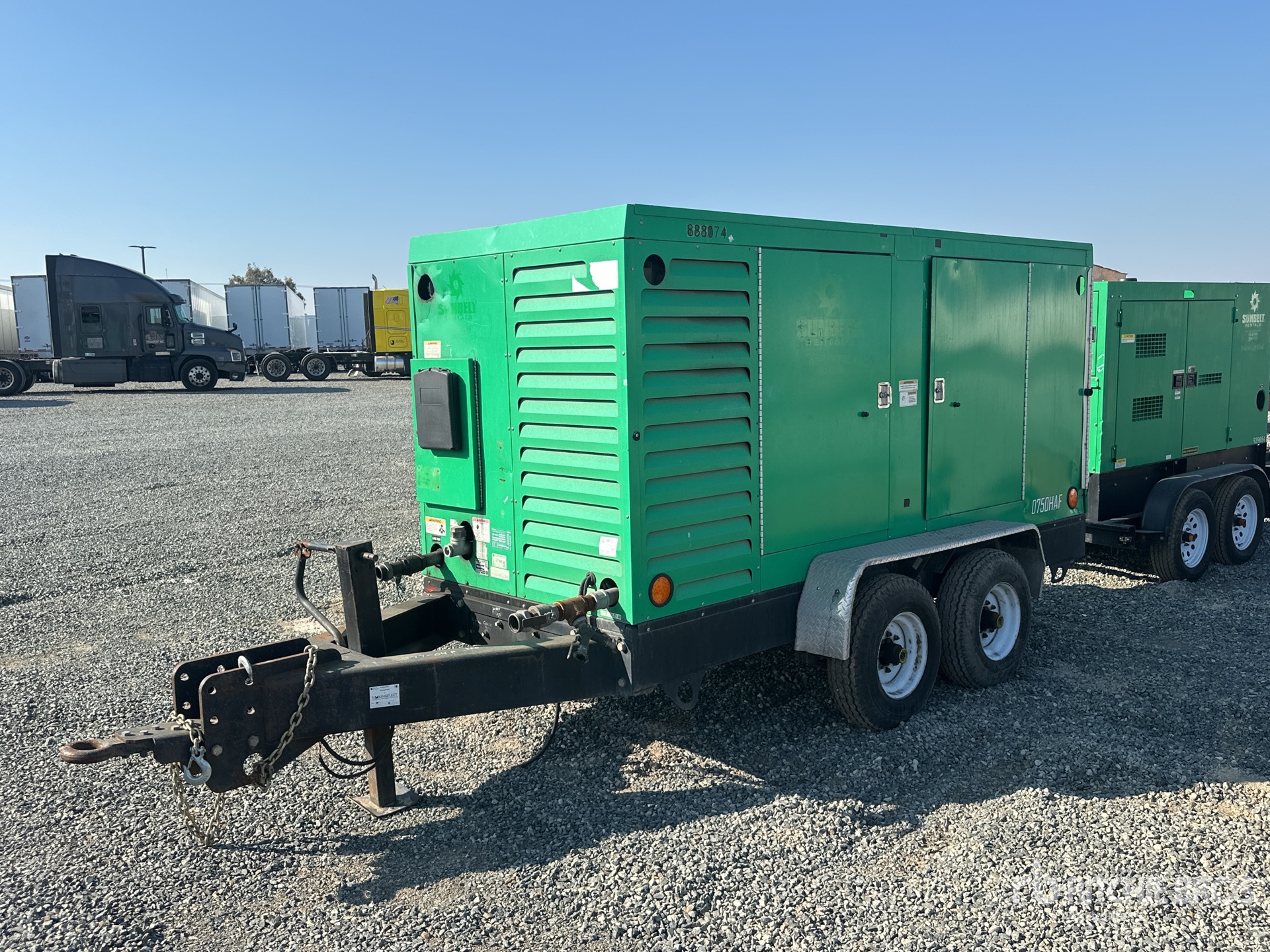 General Appearance with Foto, angolo anteriore sinistro