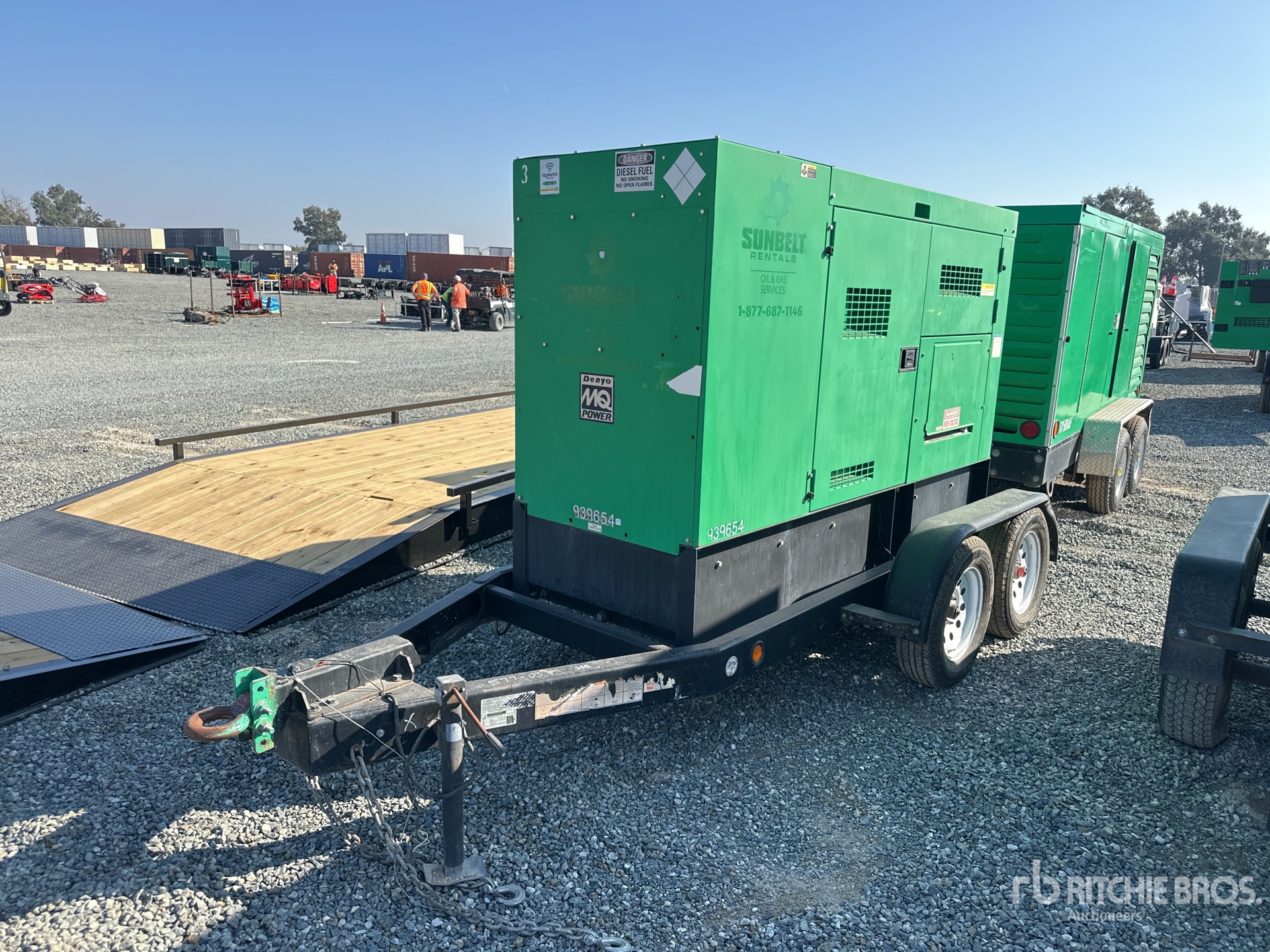 General Appearance with Foto, angolo anteriore sinistro