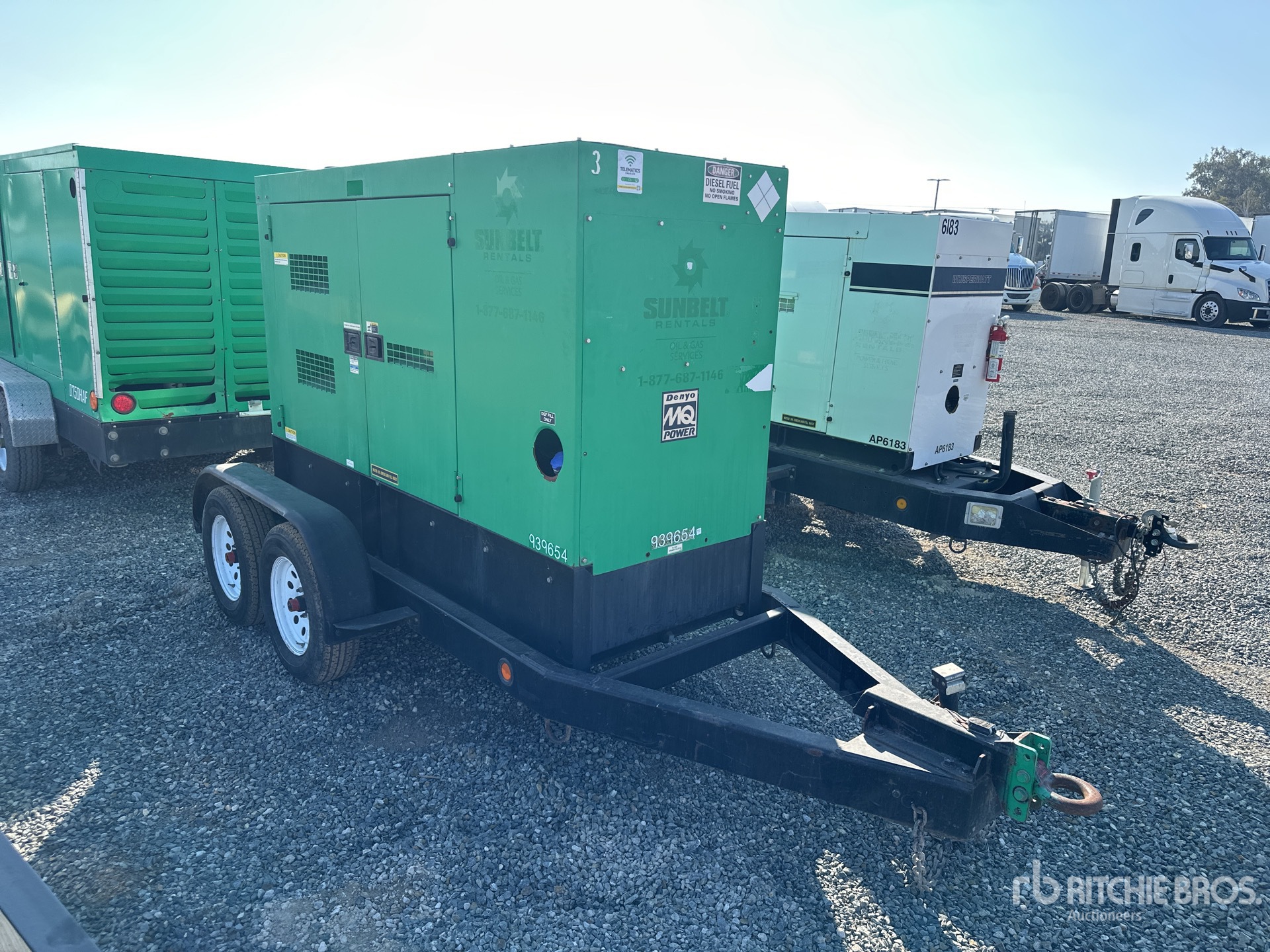 General Appearance with Foto, angolo anteriore destro