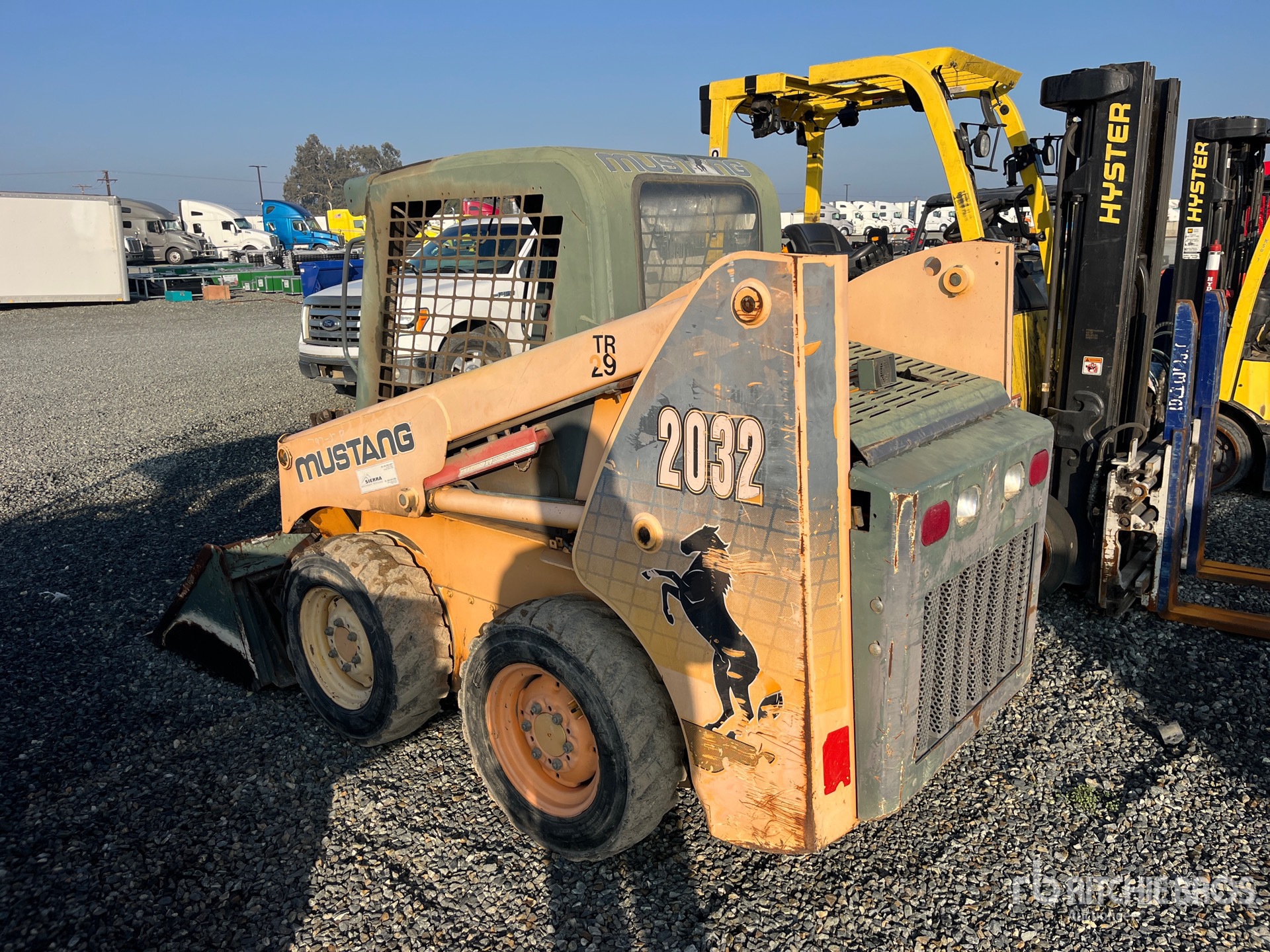 General Appearance with Picture, Left Rear Corner