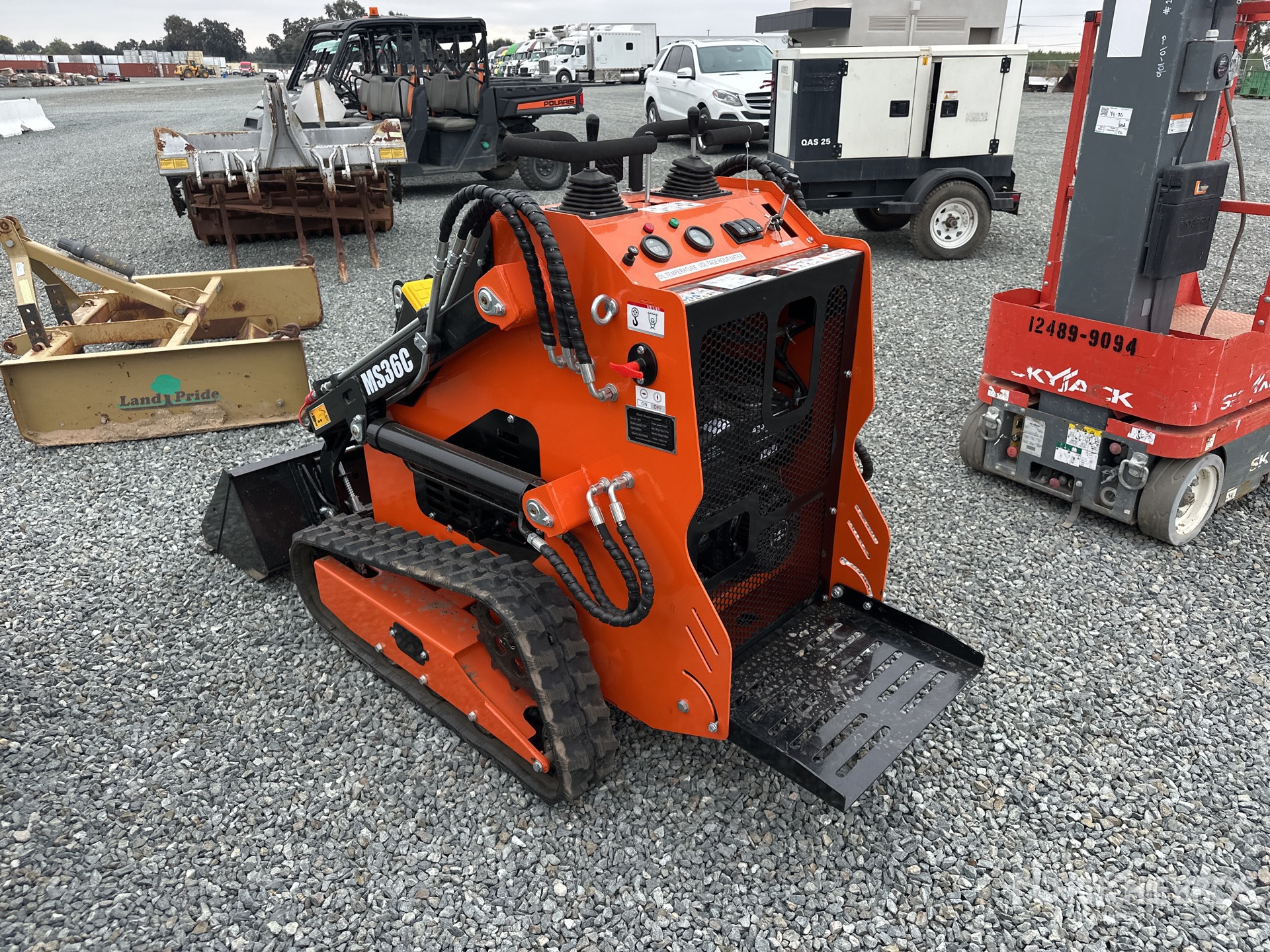 General Appearance with Picture, Left Rear Corner