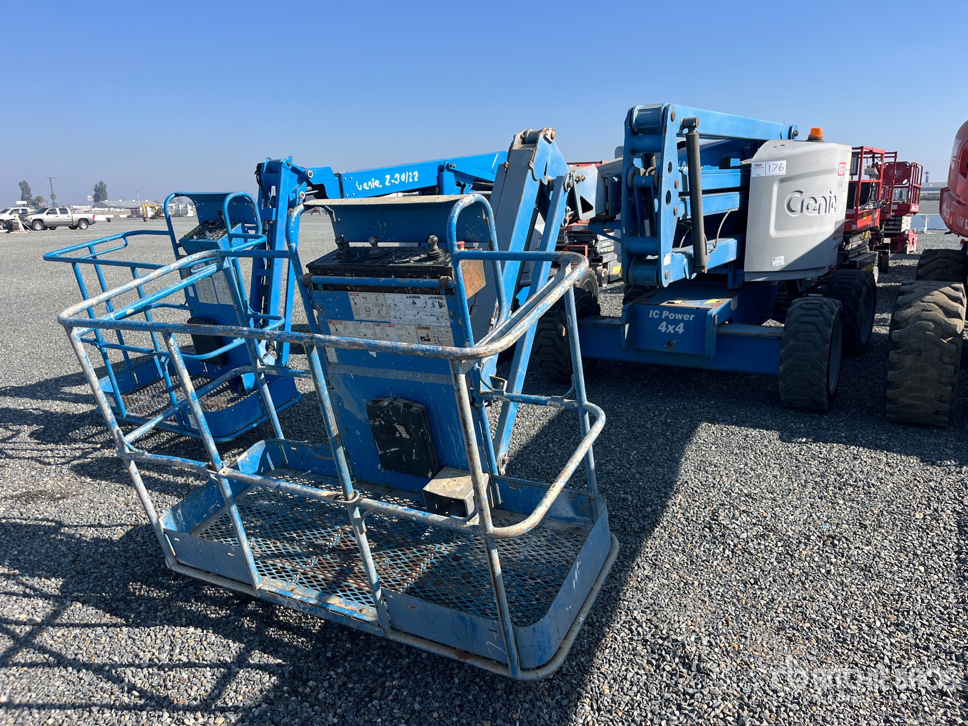 General Appearance with Imagen: esquina delantera izquierda