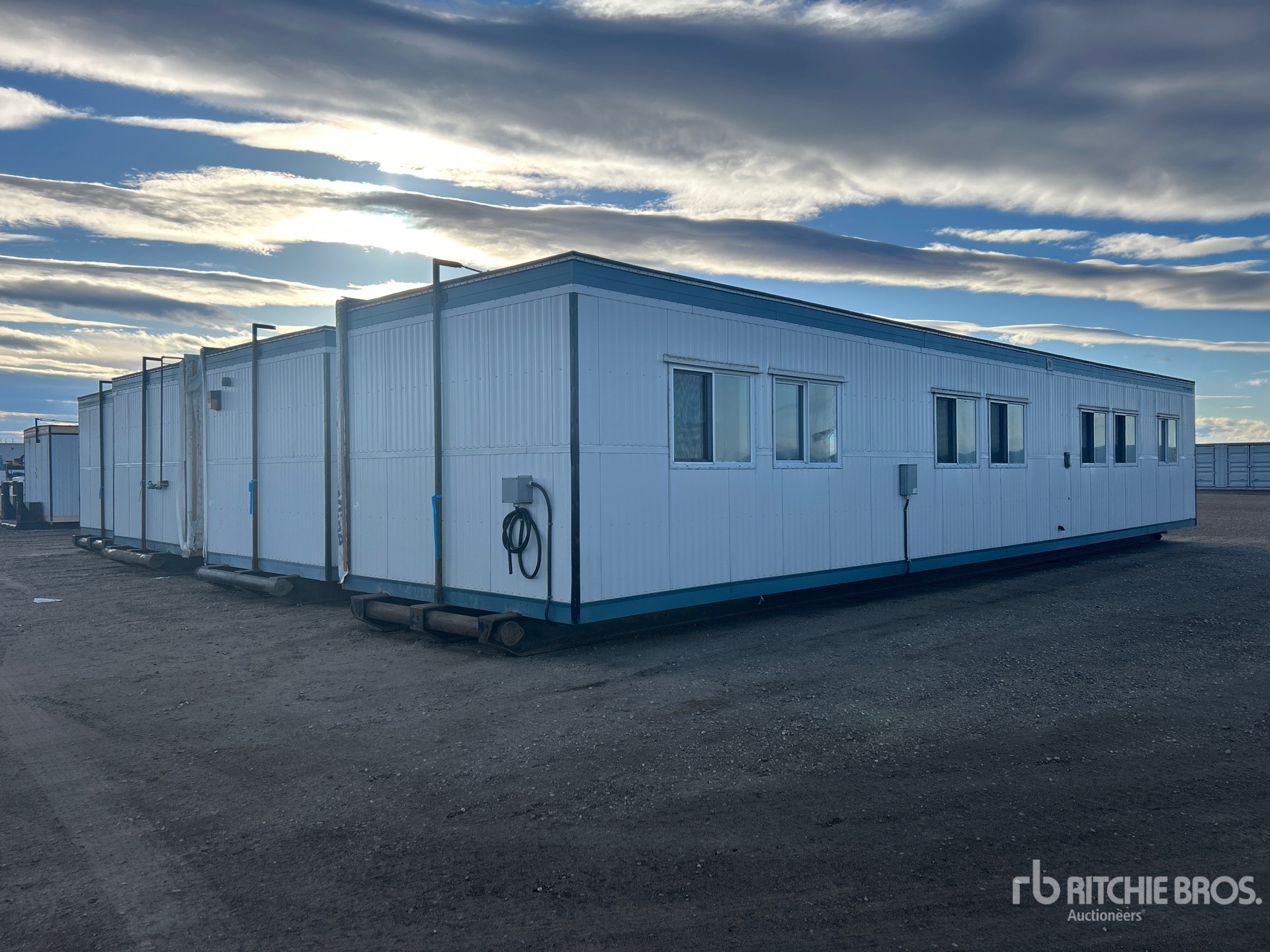 General Appearance with Featured Photo