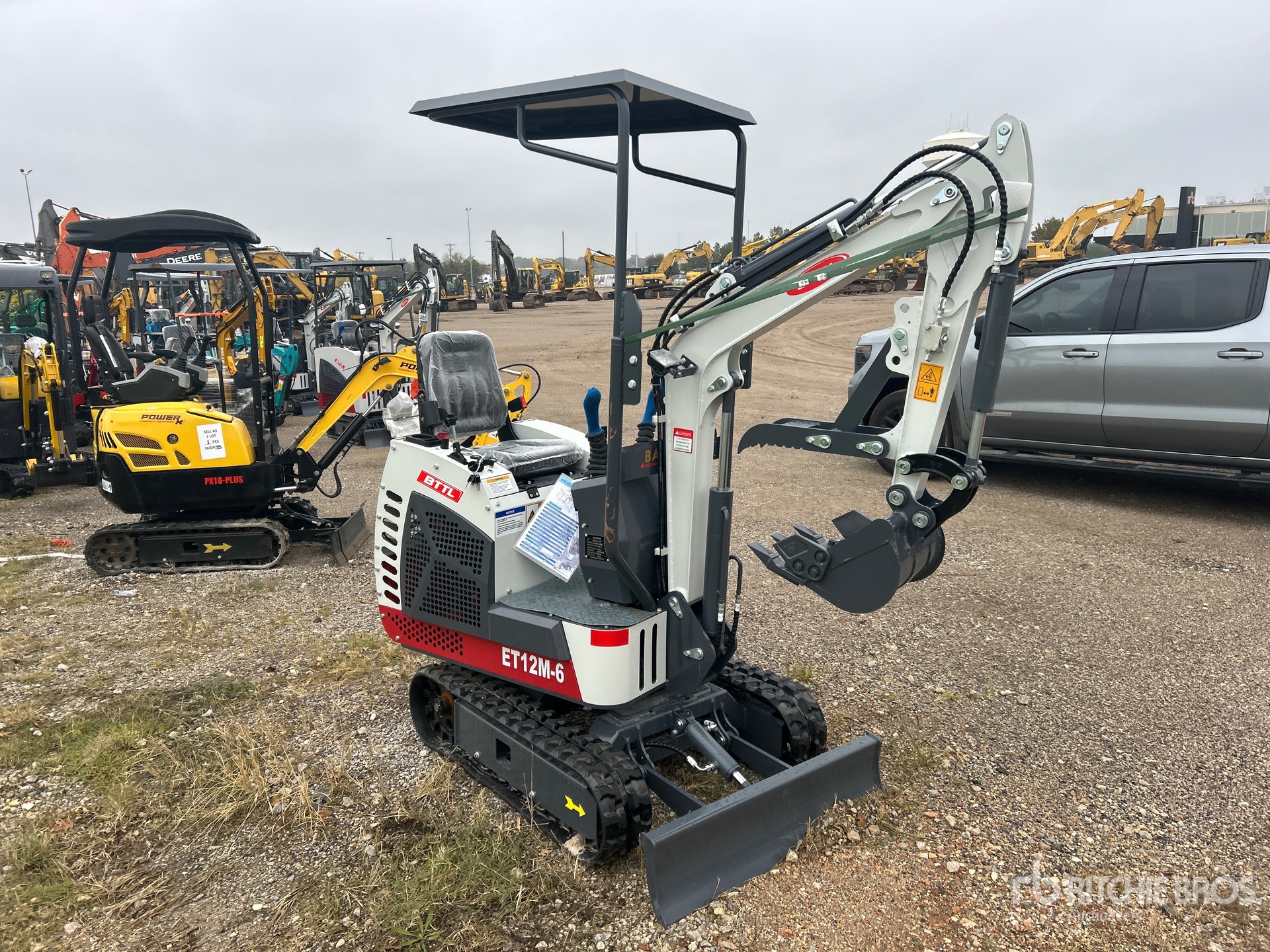 General Appearance with Picture, Right Front Corner