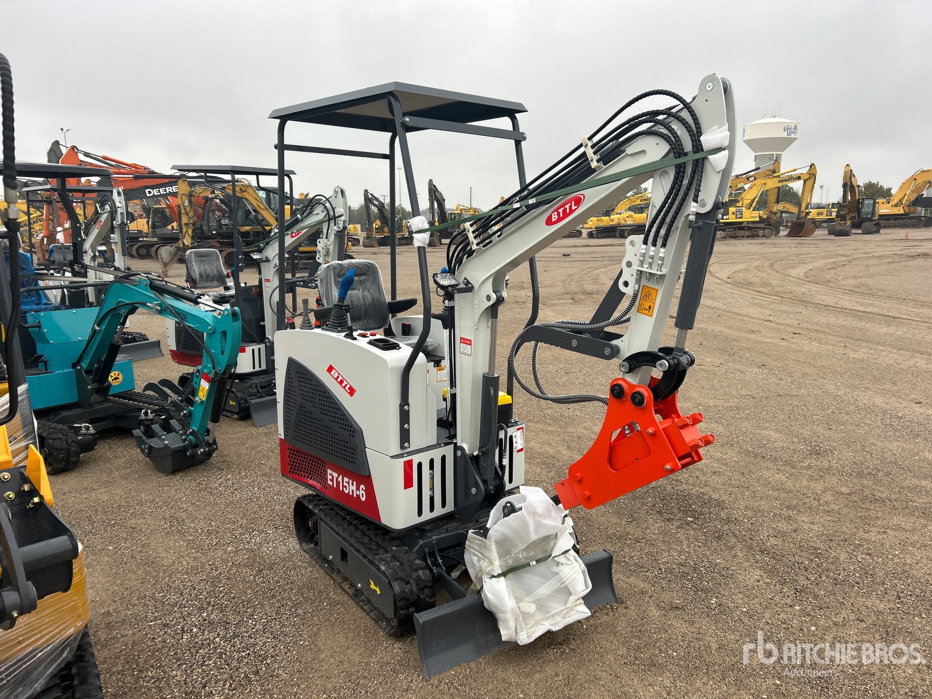 General Appearance with Picture, Right Front Corner