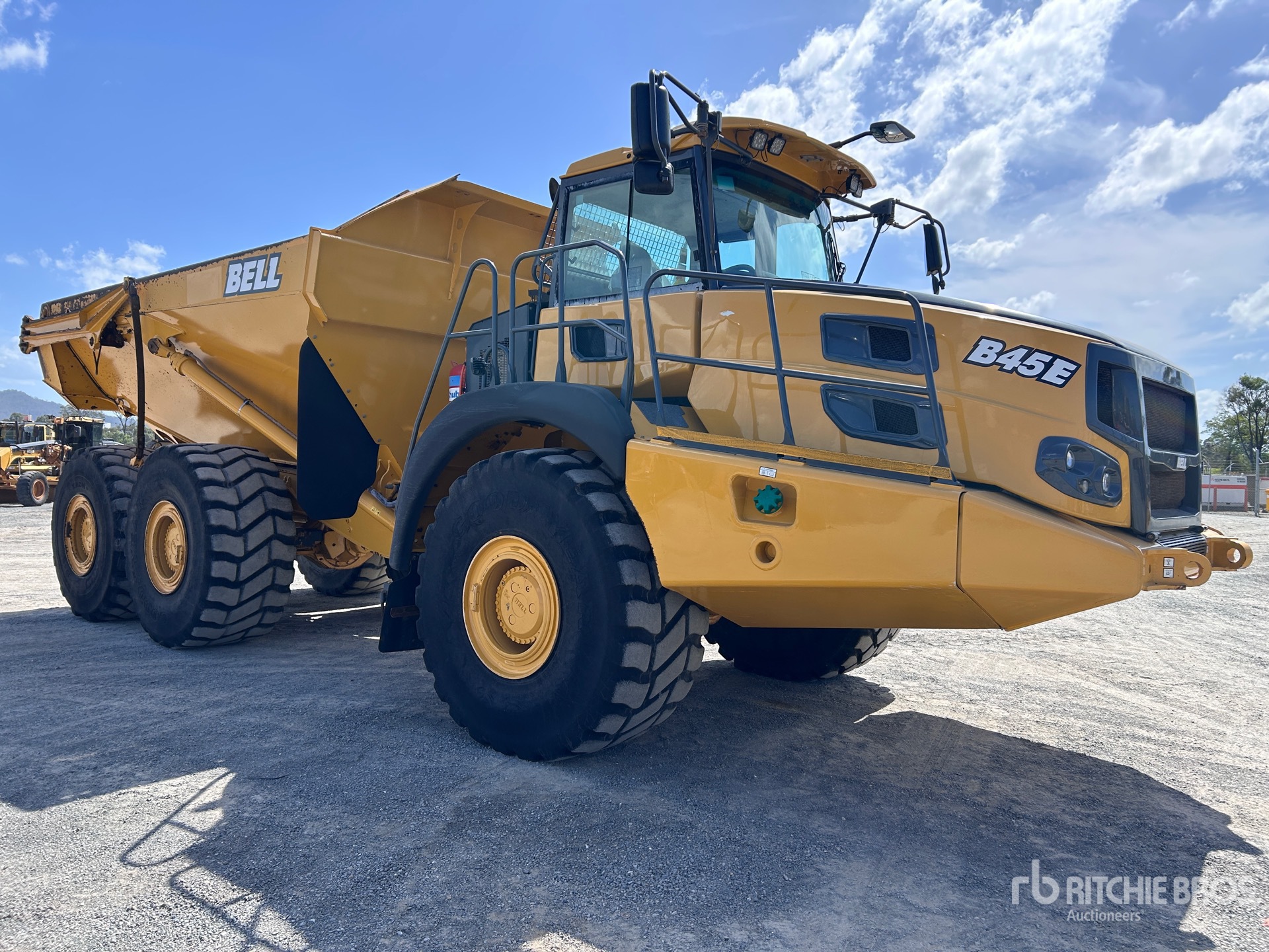 General Appearance with Picture, Right Front Corner