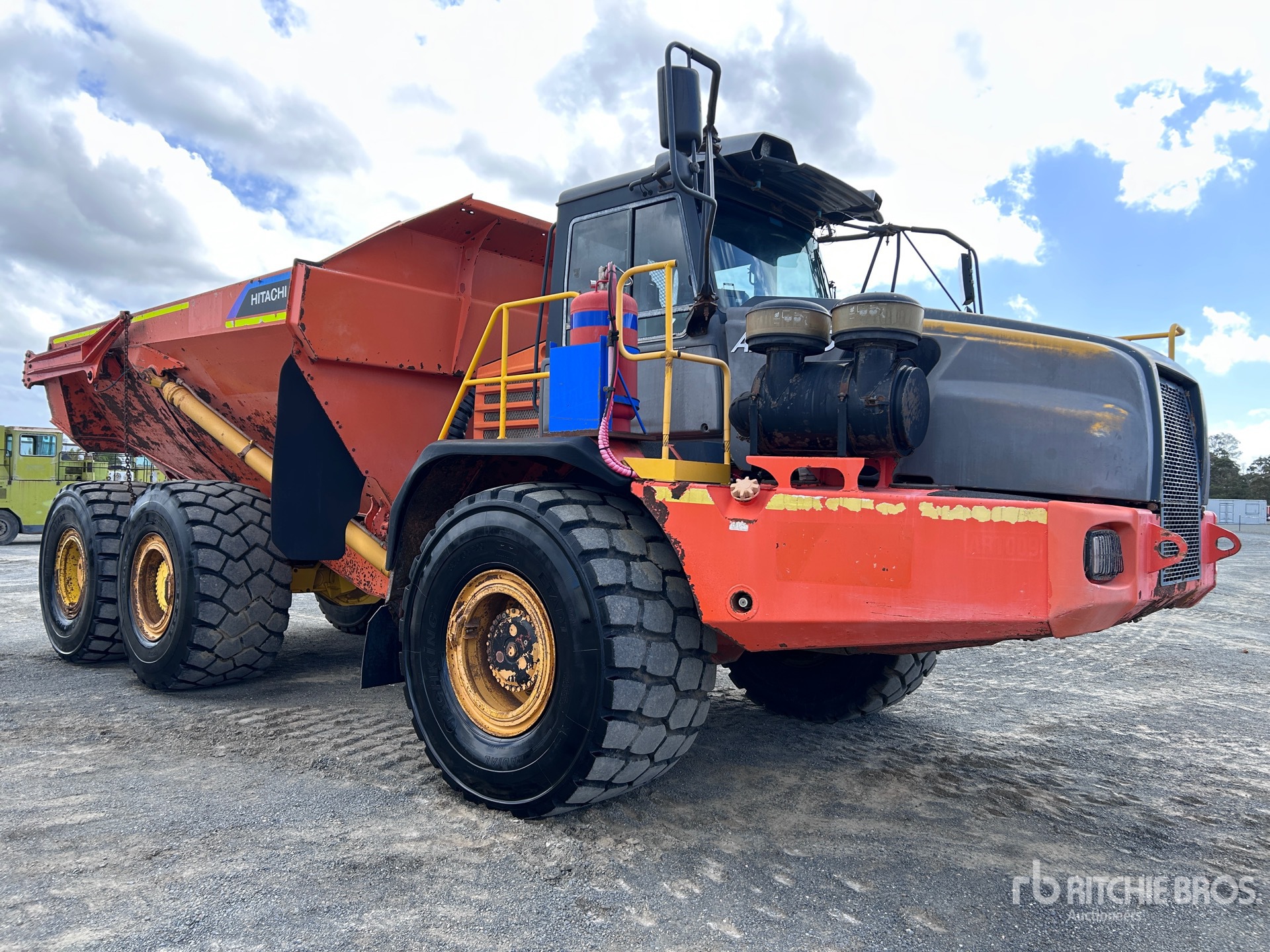 General Appearance with Picture, Right Front Corner