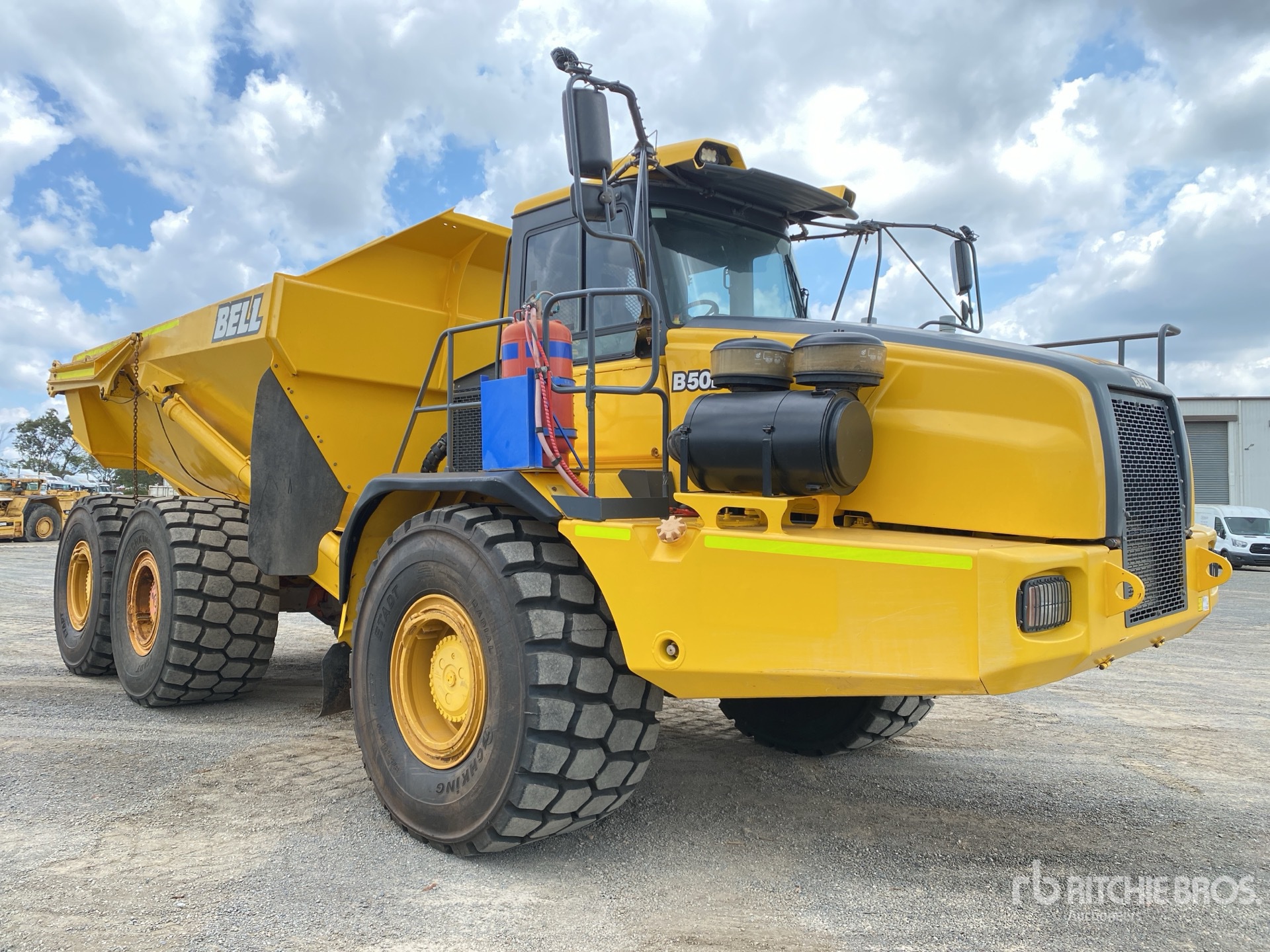 General Appearance with Foto, angolo anteriore destro