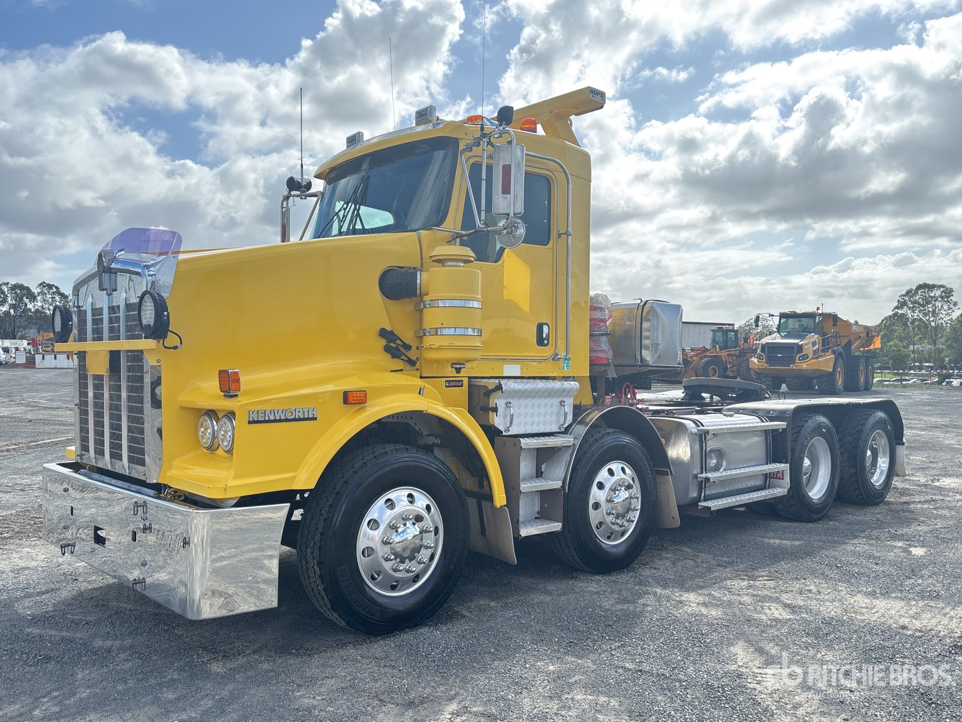 General Appearance with Picture, Right Front Corner