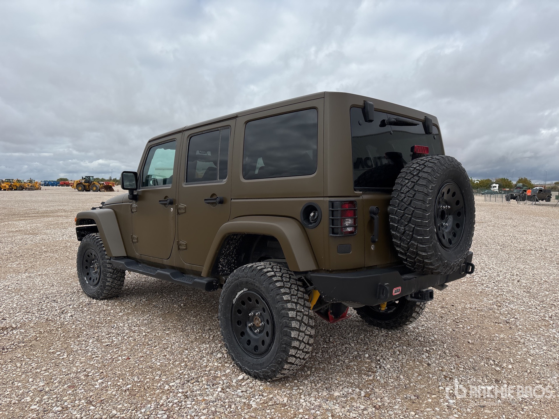 General Appearance with Picture, Right Front Corner