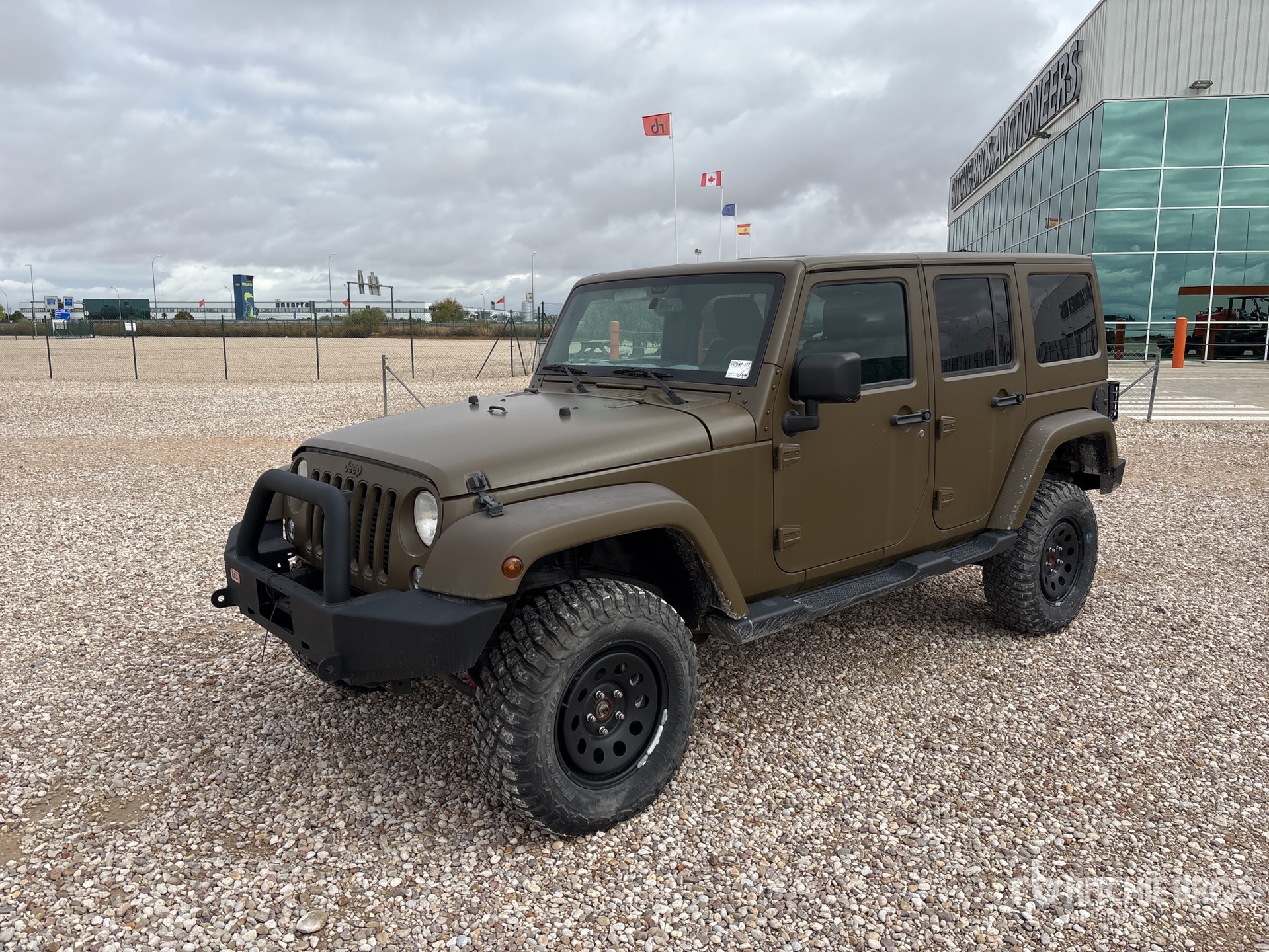 General Appearance with Operation Video