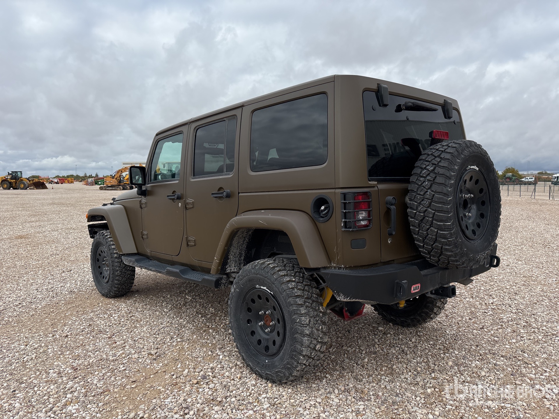 General Appearance with Picture, Right Front Corner